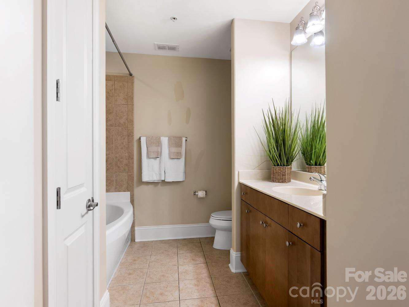 4625 Piedmont Row Drive #408 — Charlotte