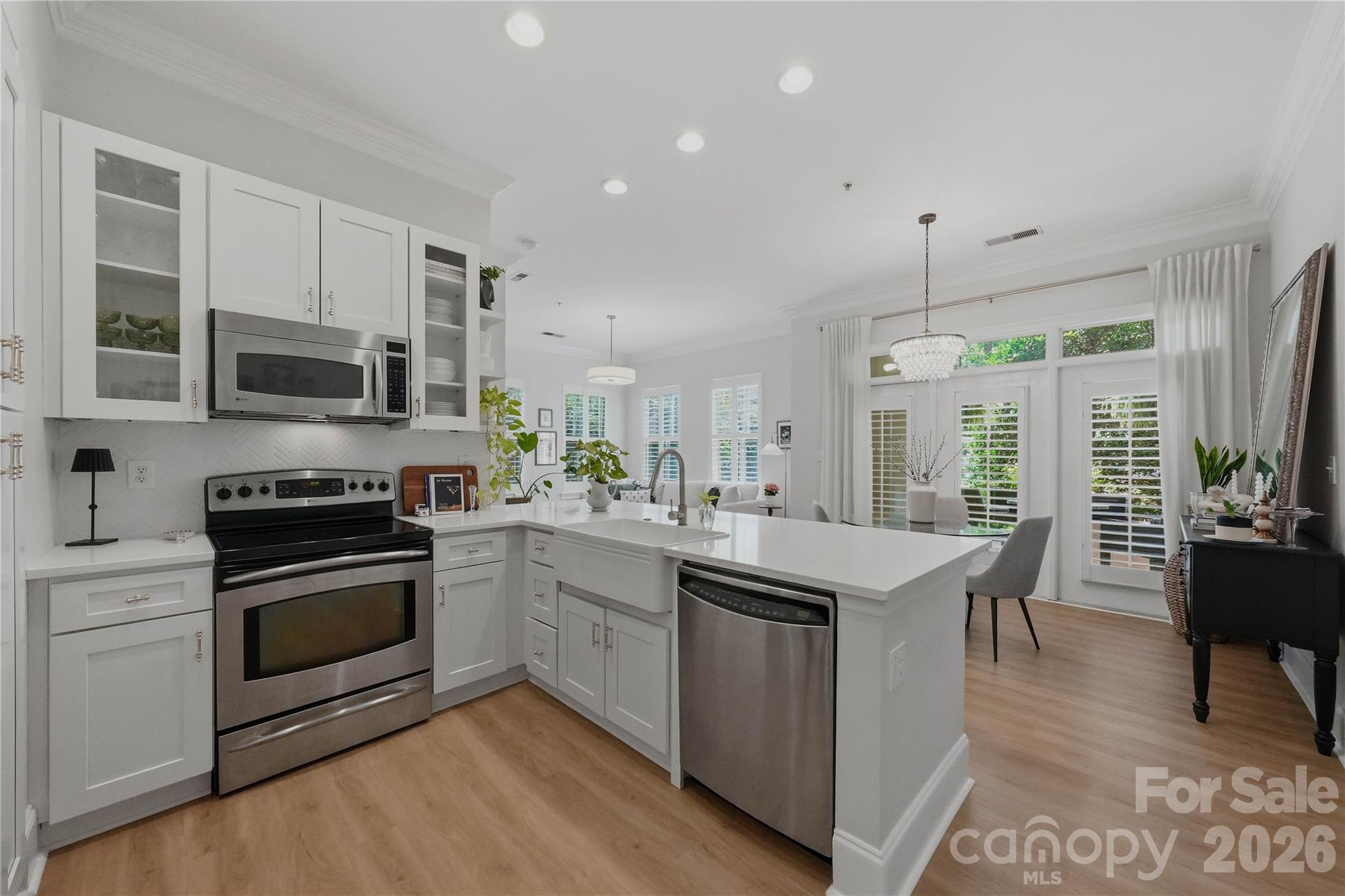 2946 Selwyn Avenue #112 — Charlotte