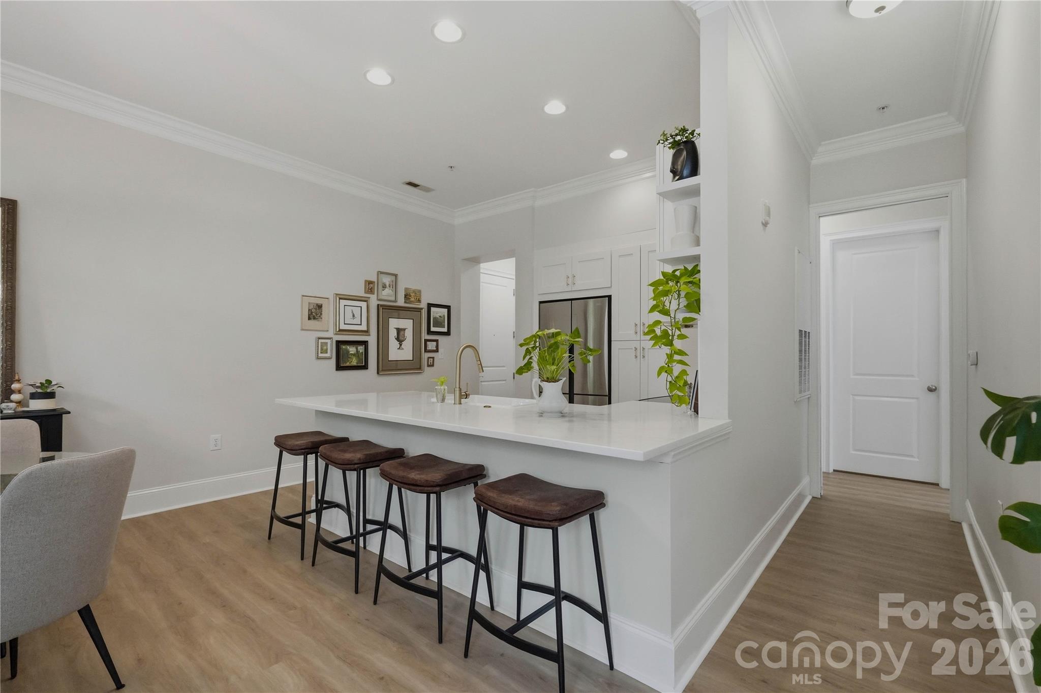 2946 Selwyn Avenue #112 — Charlotte