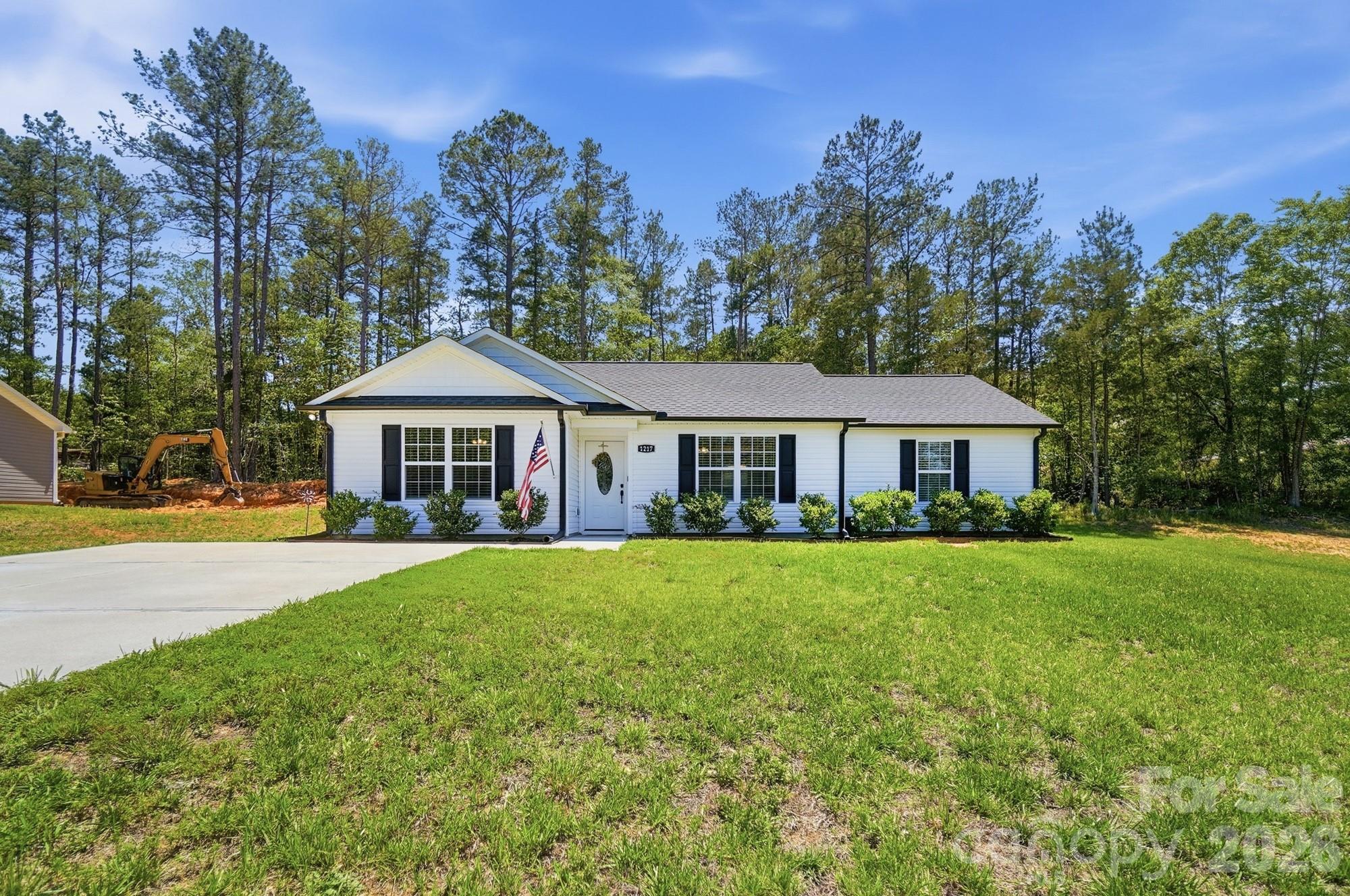 1217 Belmont Circle Drive — Lancaster