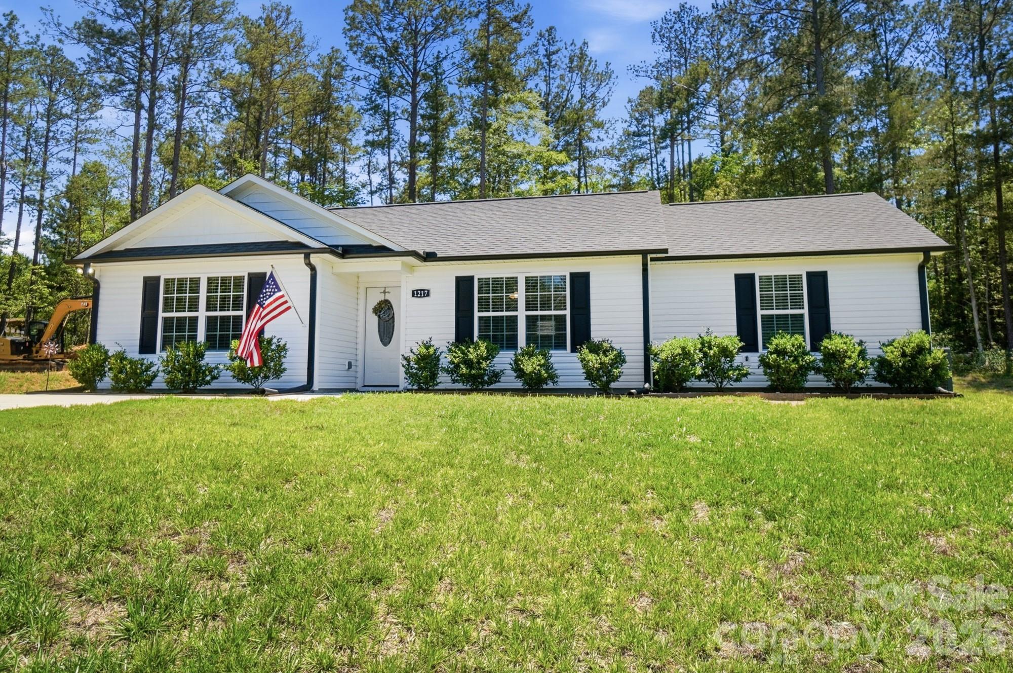 1217 Belmont Circle Drive — Lancaster