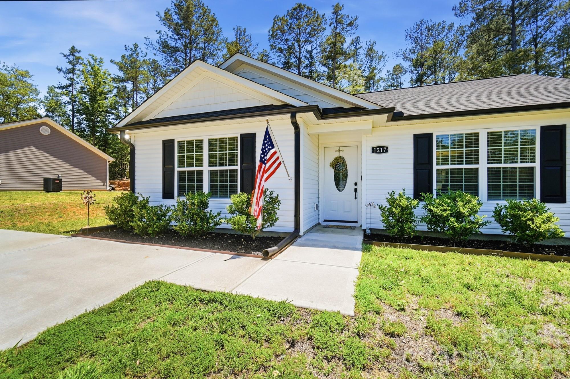 1217 Belmont Circle Drive — Lancaster