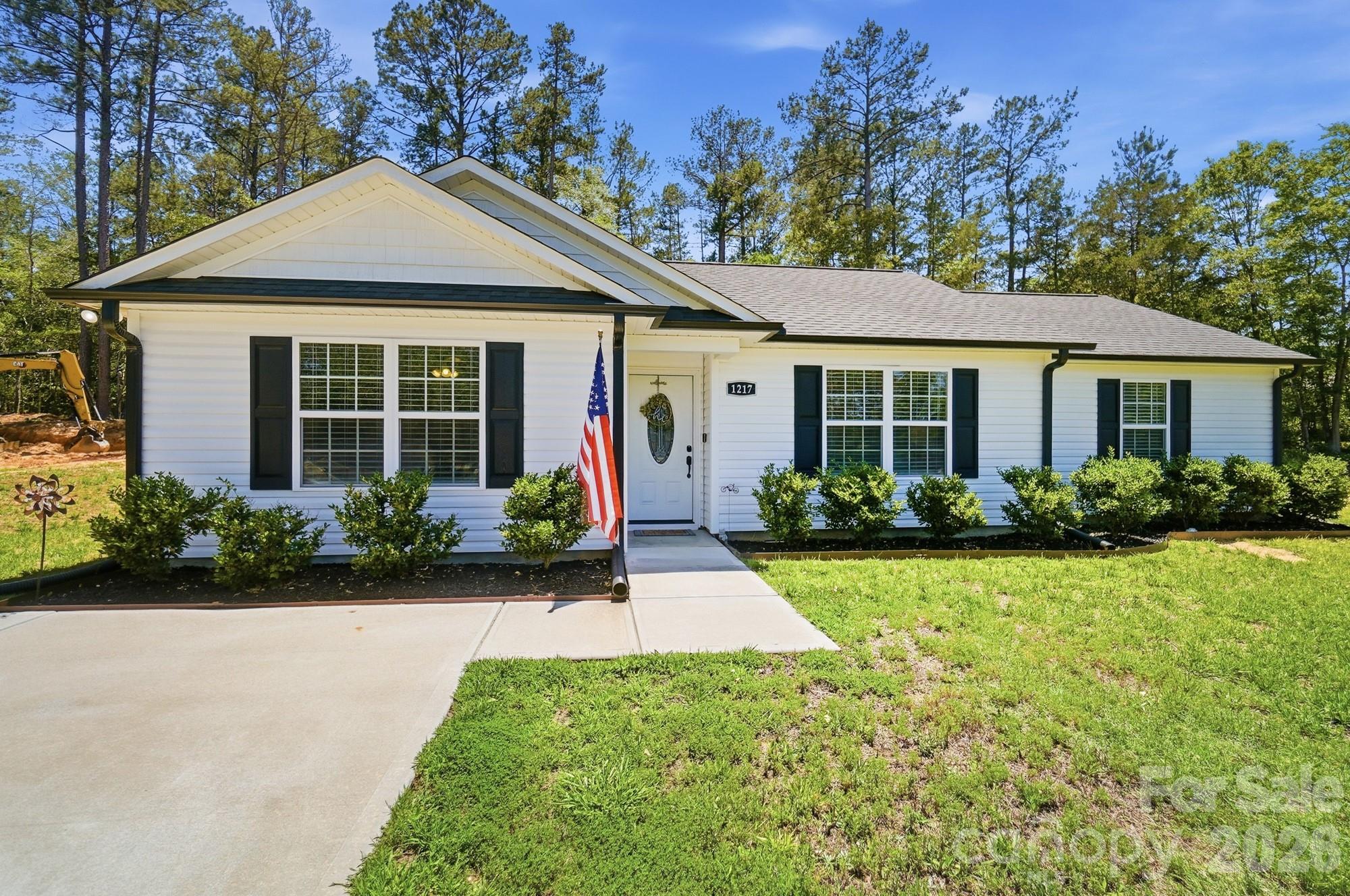 1217 Belmont Circle Drive — Lancaster