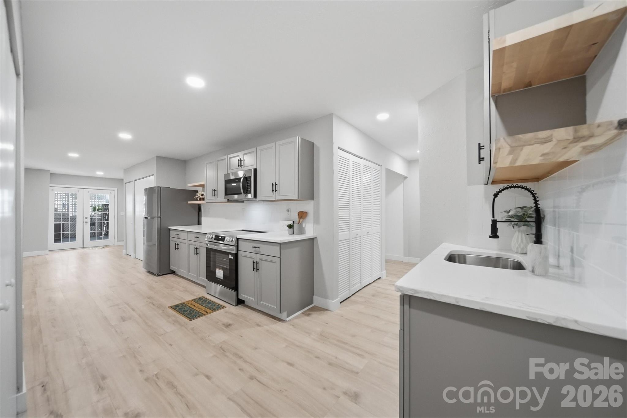 1245 34th Avenue NE — Hickory