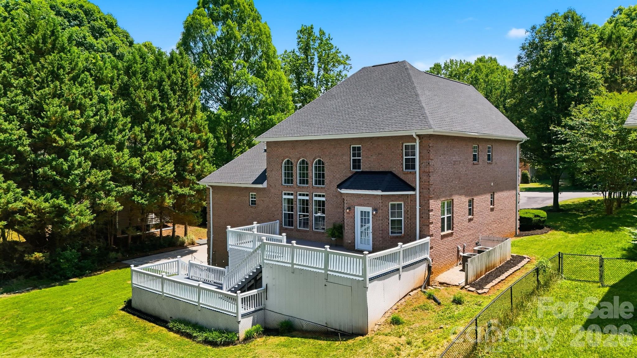 1245 34th Avenue NE — Hickory
