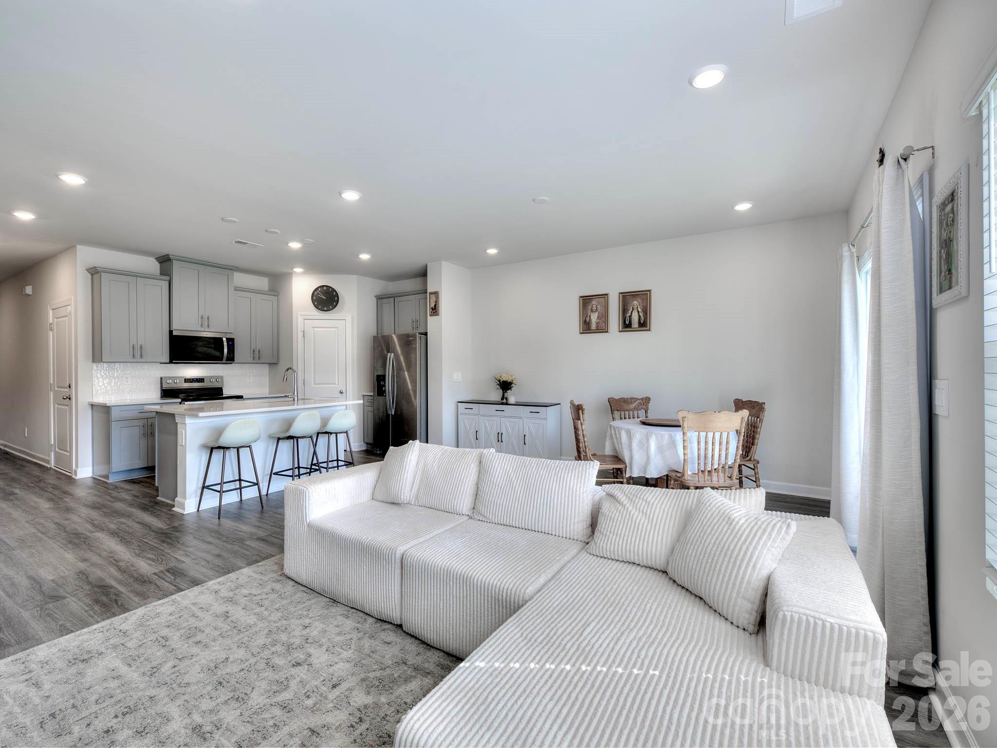 1652 Village Grove Lane — Monroe