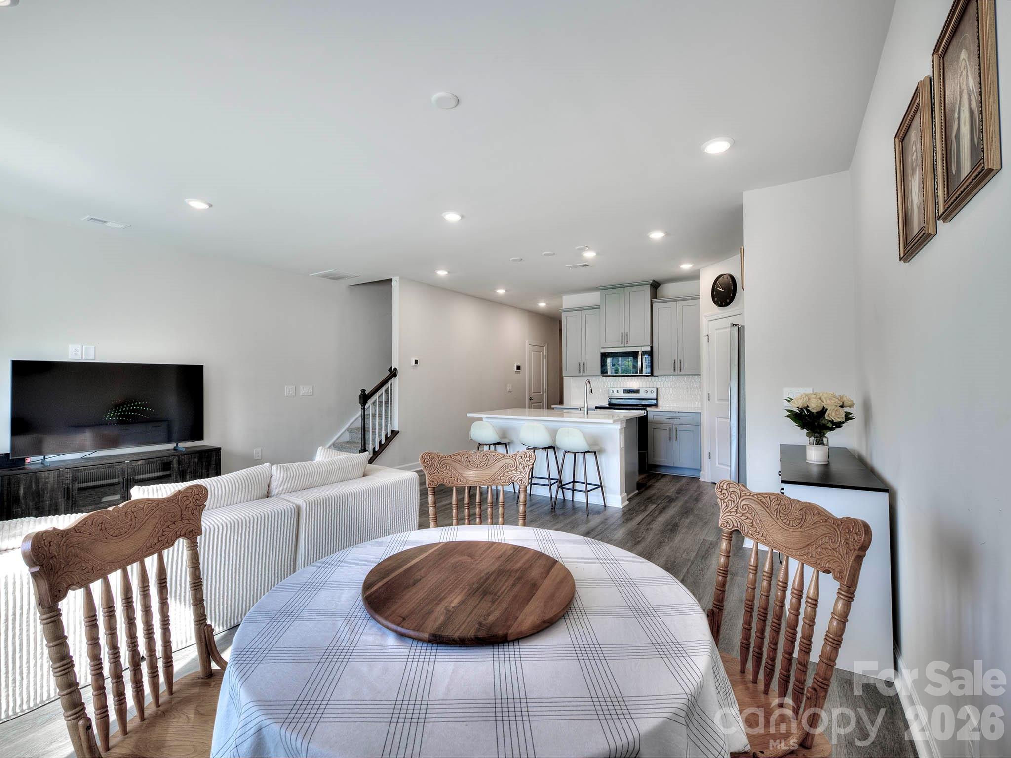 1652 Village Grove Lane — Monroe