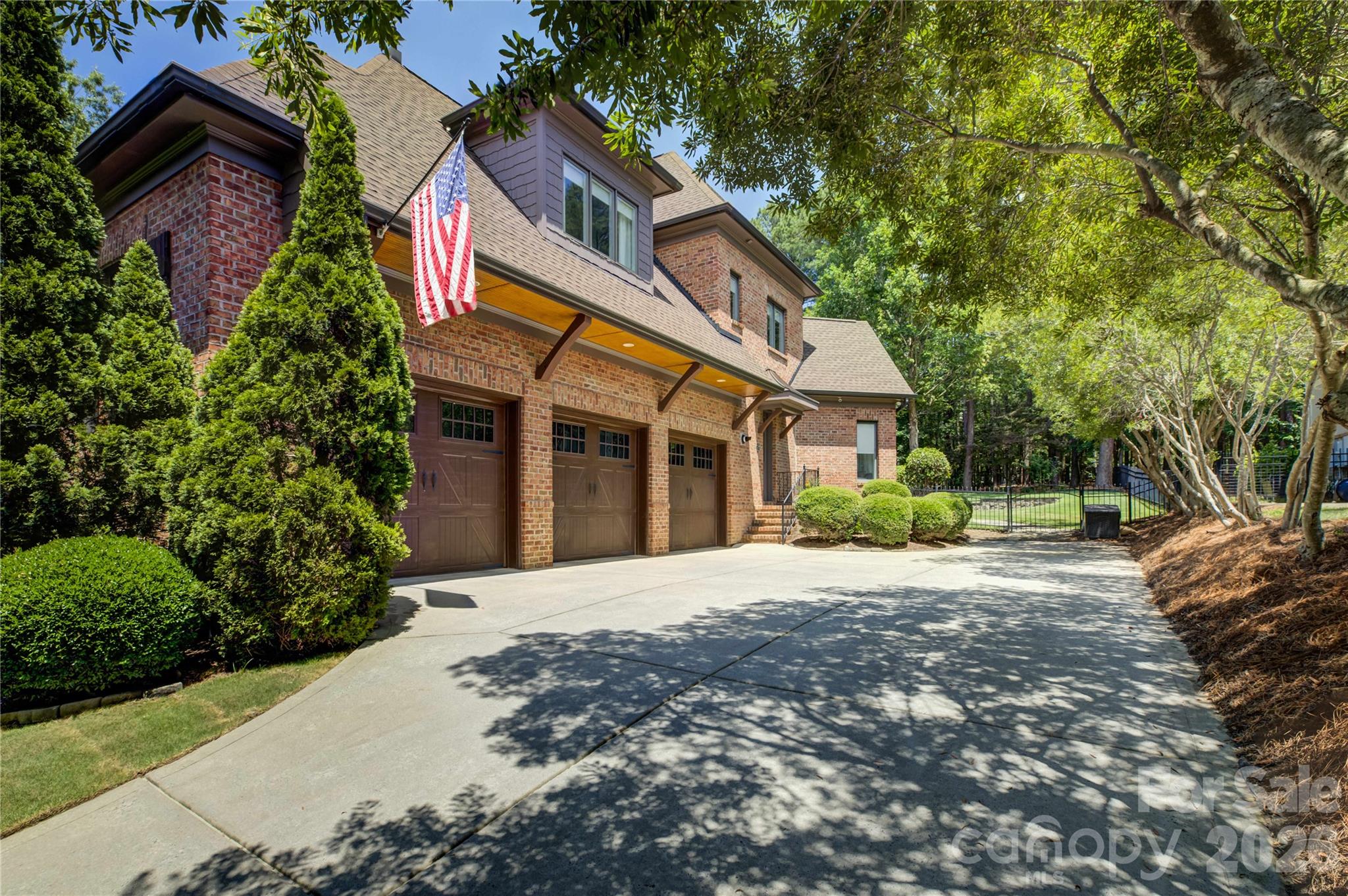 16946 Ashton Oaks Drive — Charlotte