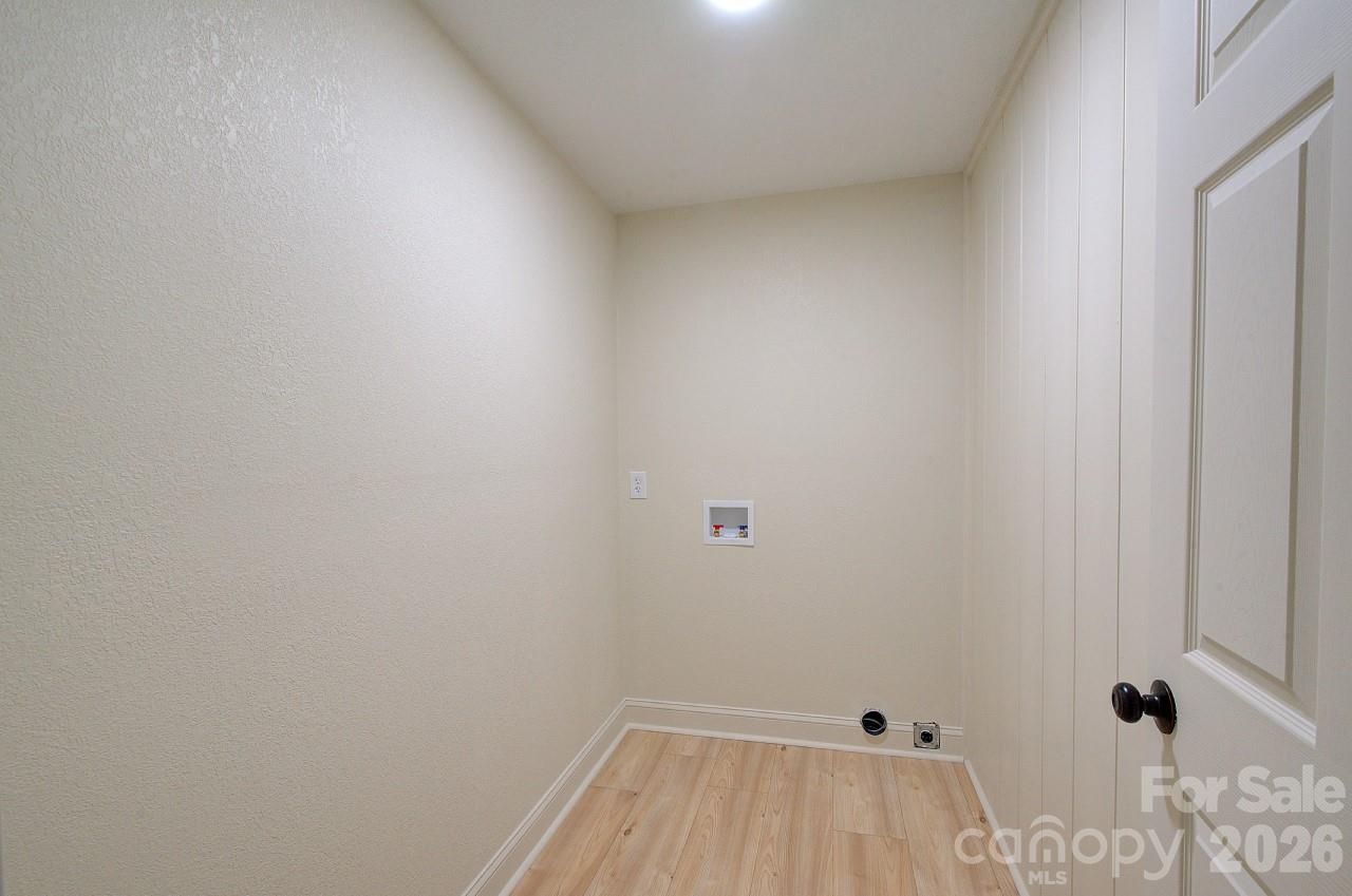 1195 Holly Springs Road — Lyman