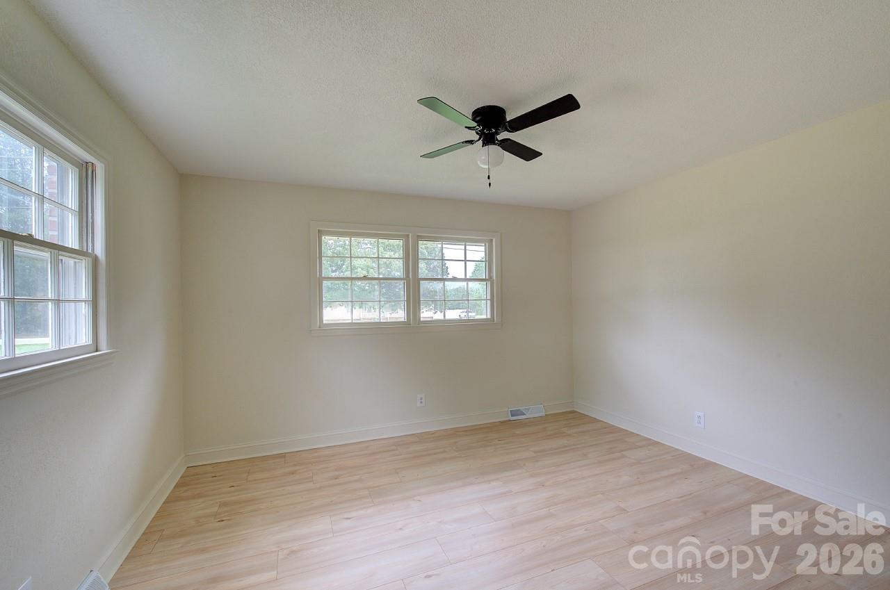 1195 Holly Springs Road — Lyman