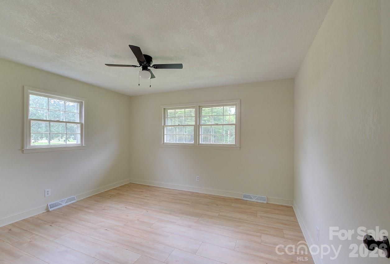 1195 Holly Springs Road — Lyman