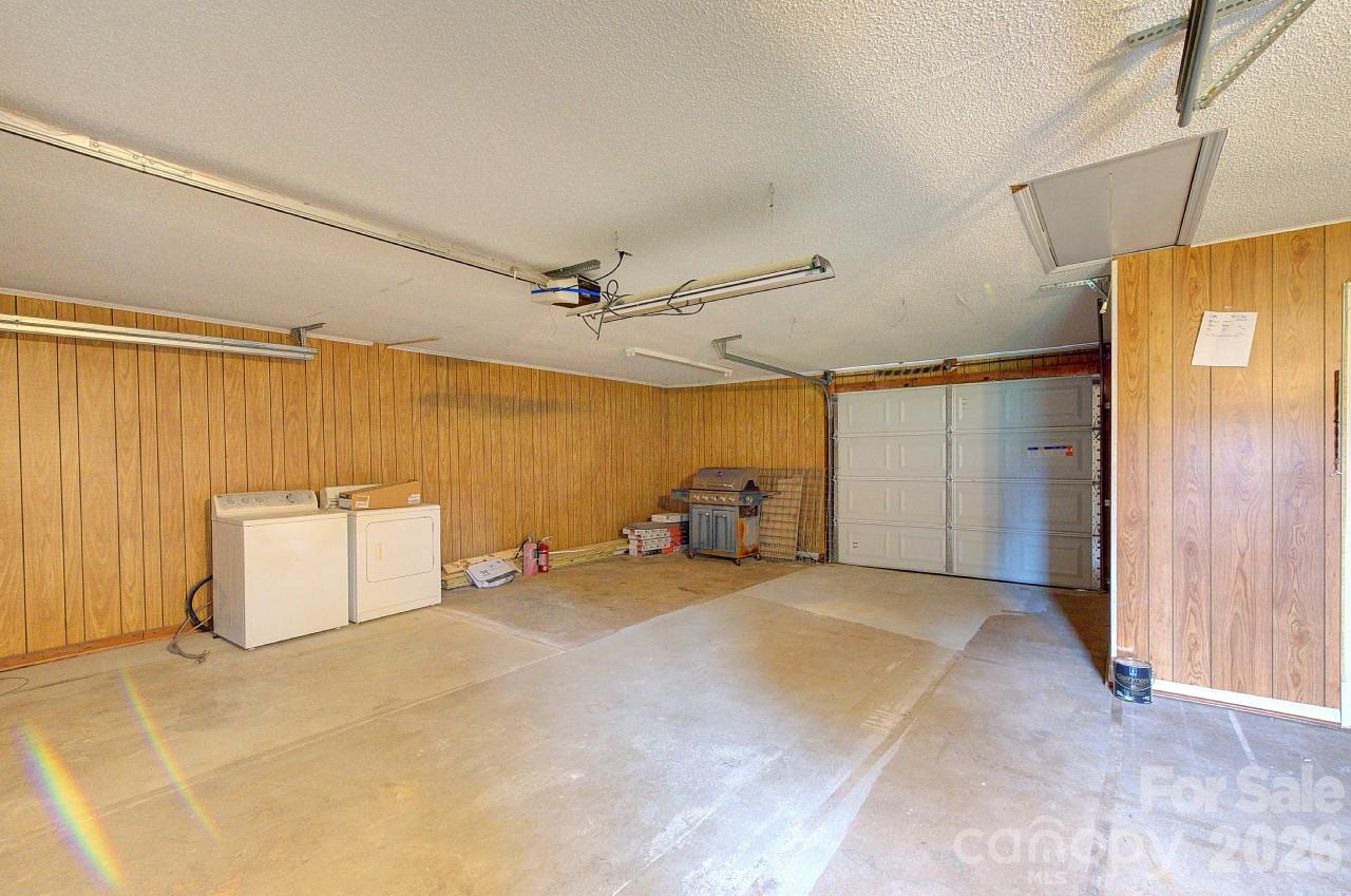 1195 Holly Springs Road — Lyman