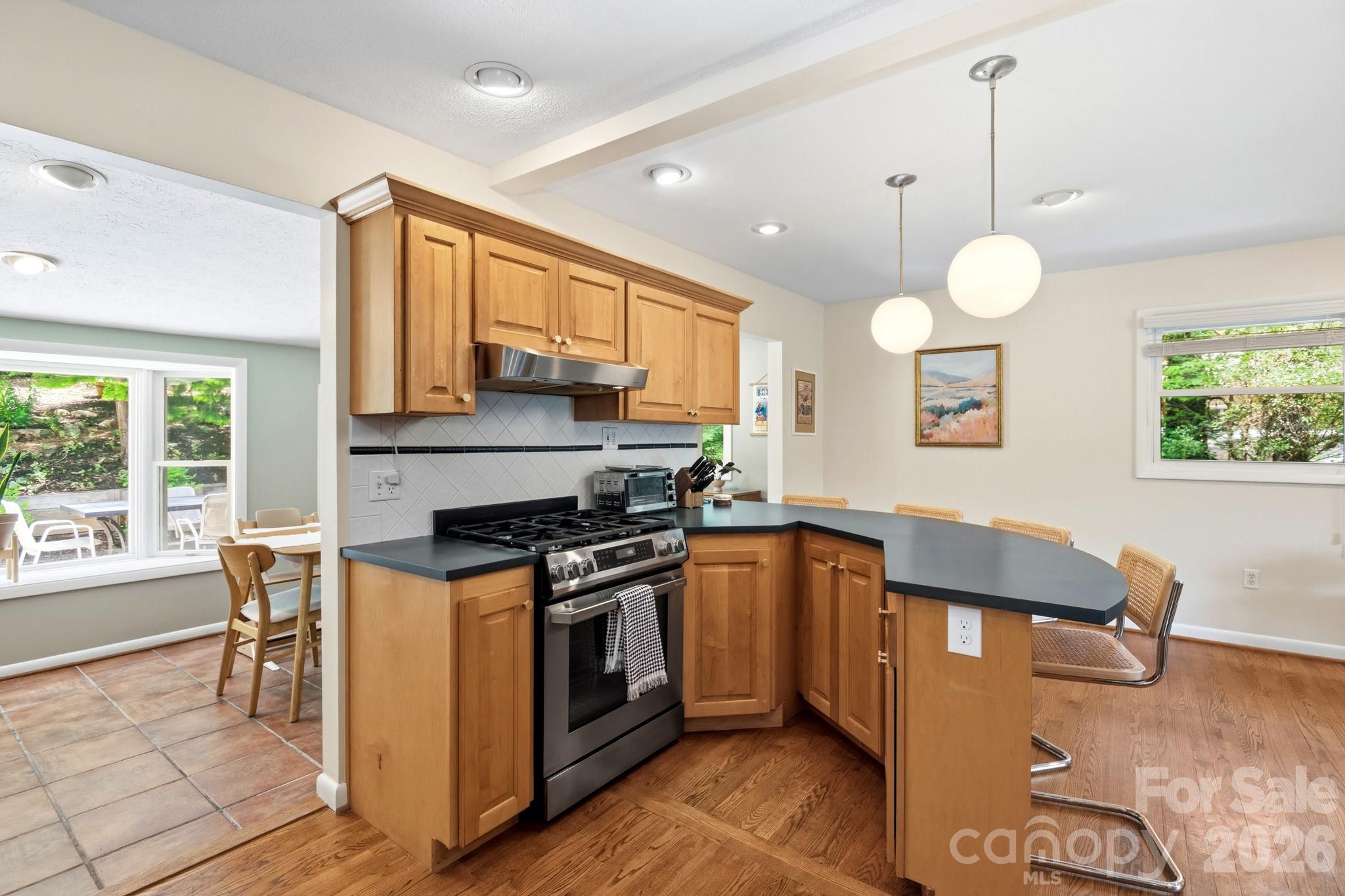7 Woodbury Road — Asheville