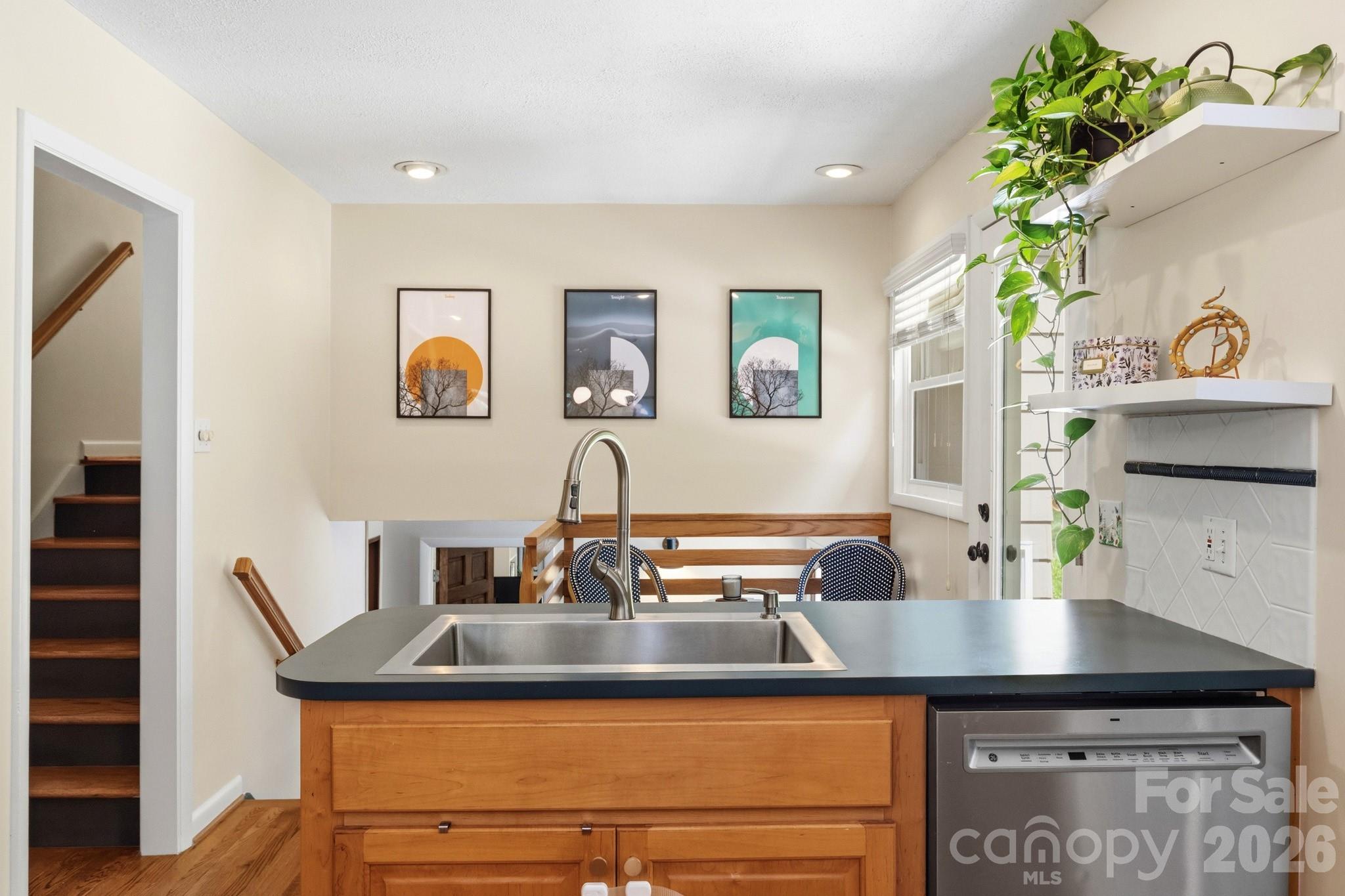 7 Woodbury Road — Asheville