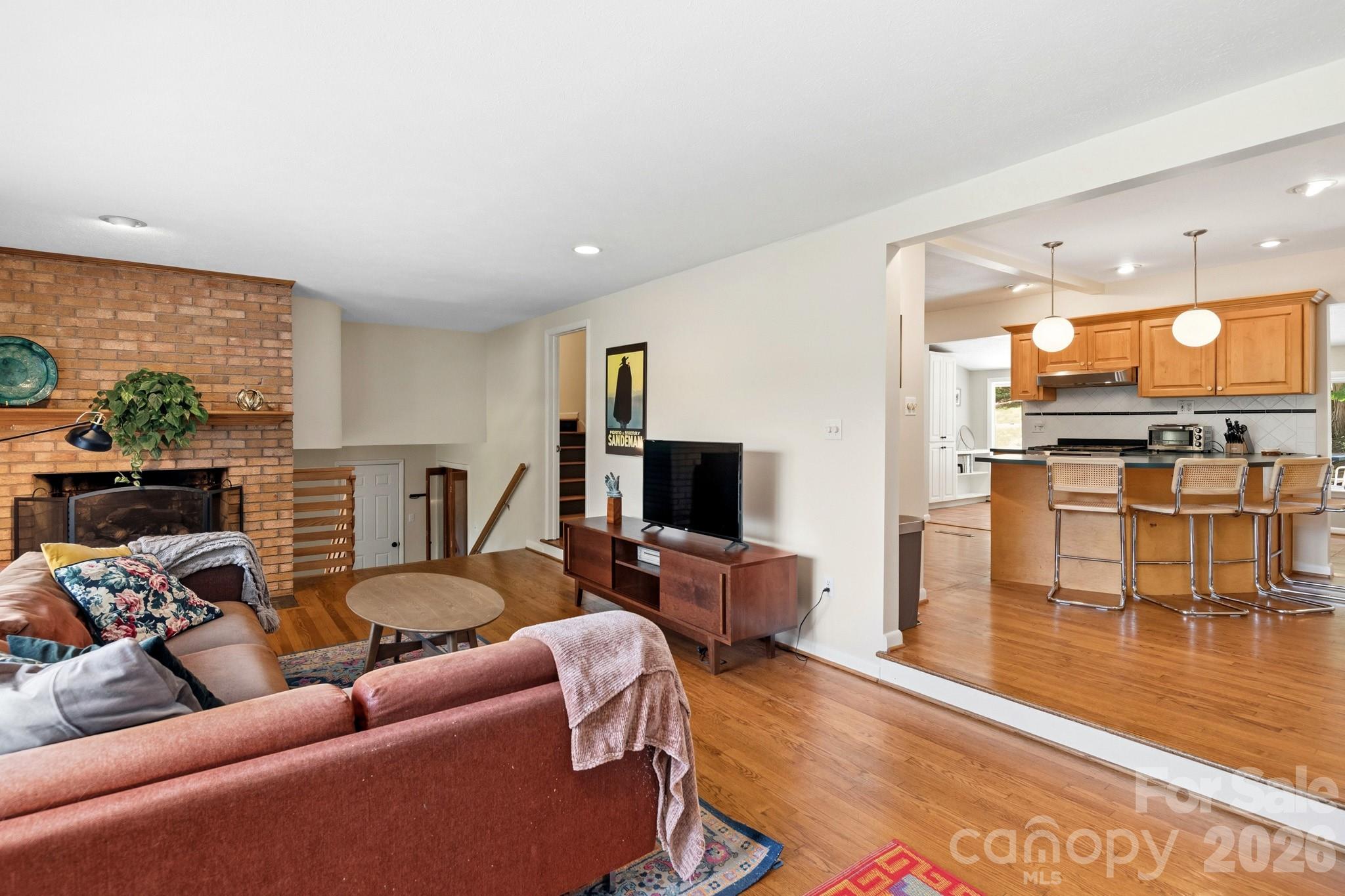 7 Woodbury Road — Asheville