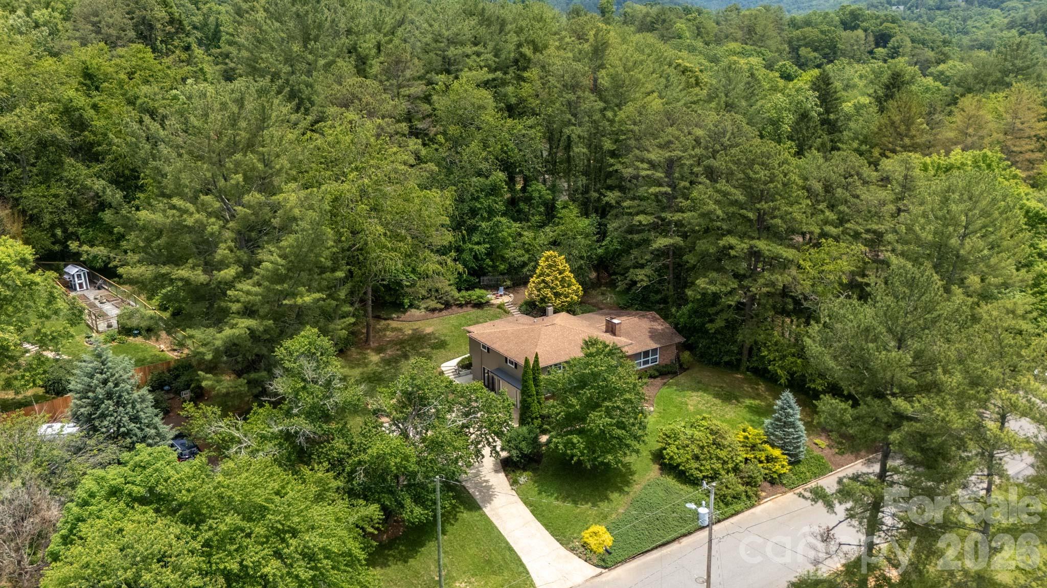 7 Woodbury Road — Asheville