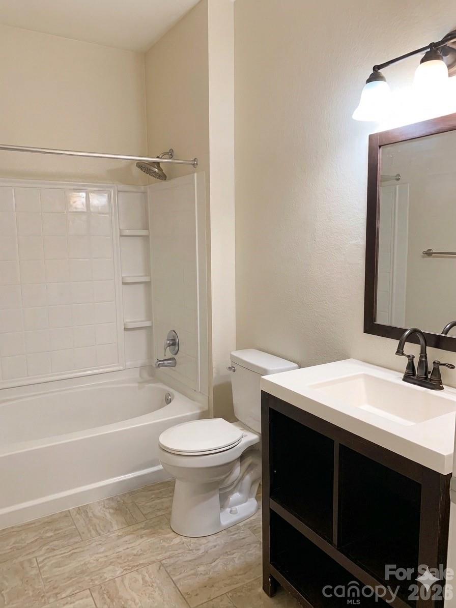 200 Vista Lake Drive #301 — Candler