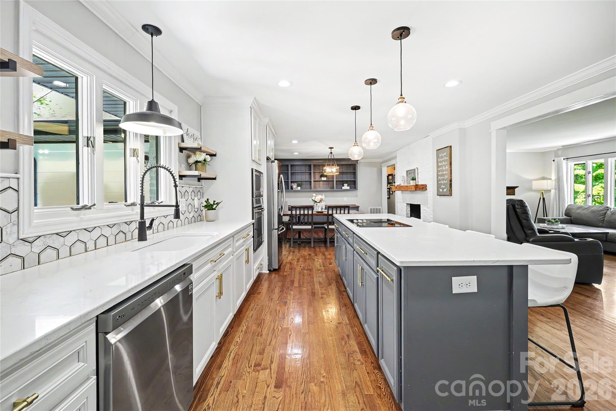 101 Amity Circle — Belmont