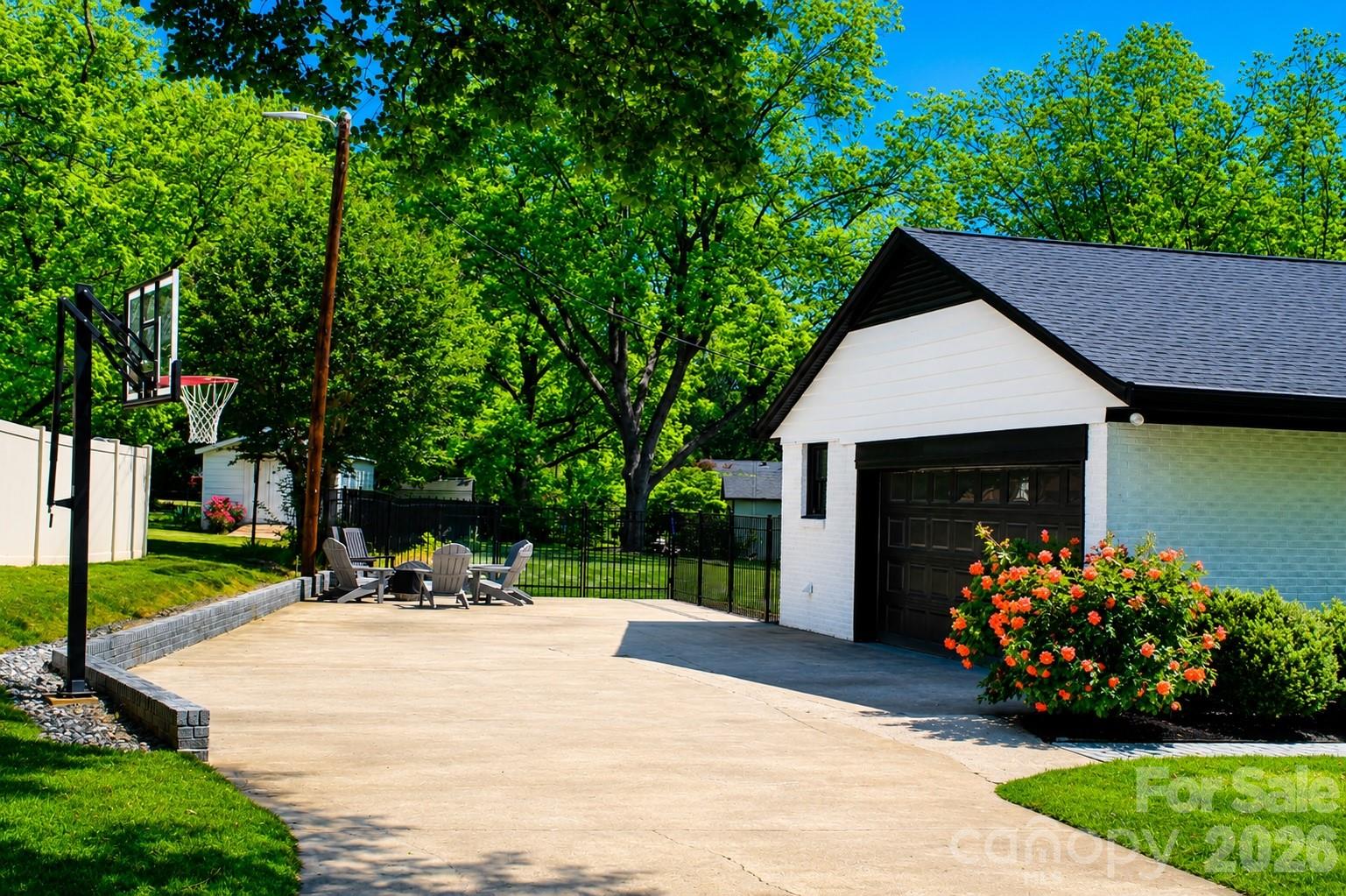 101 Amity Circle — Belmont