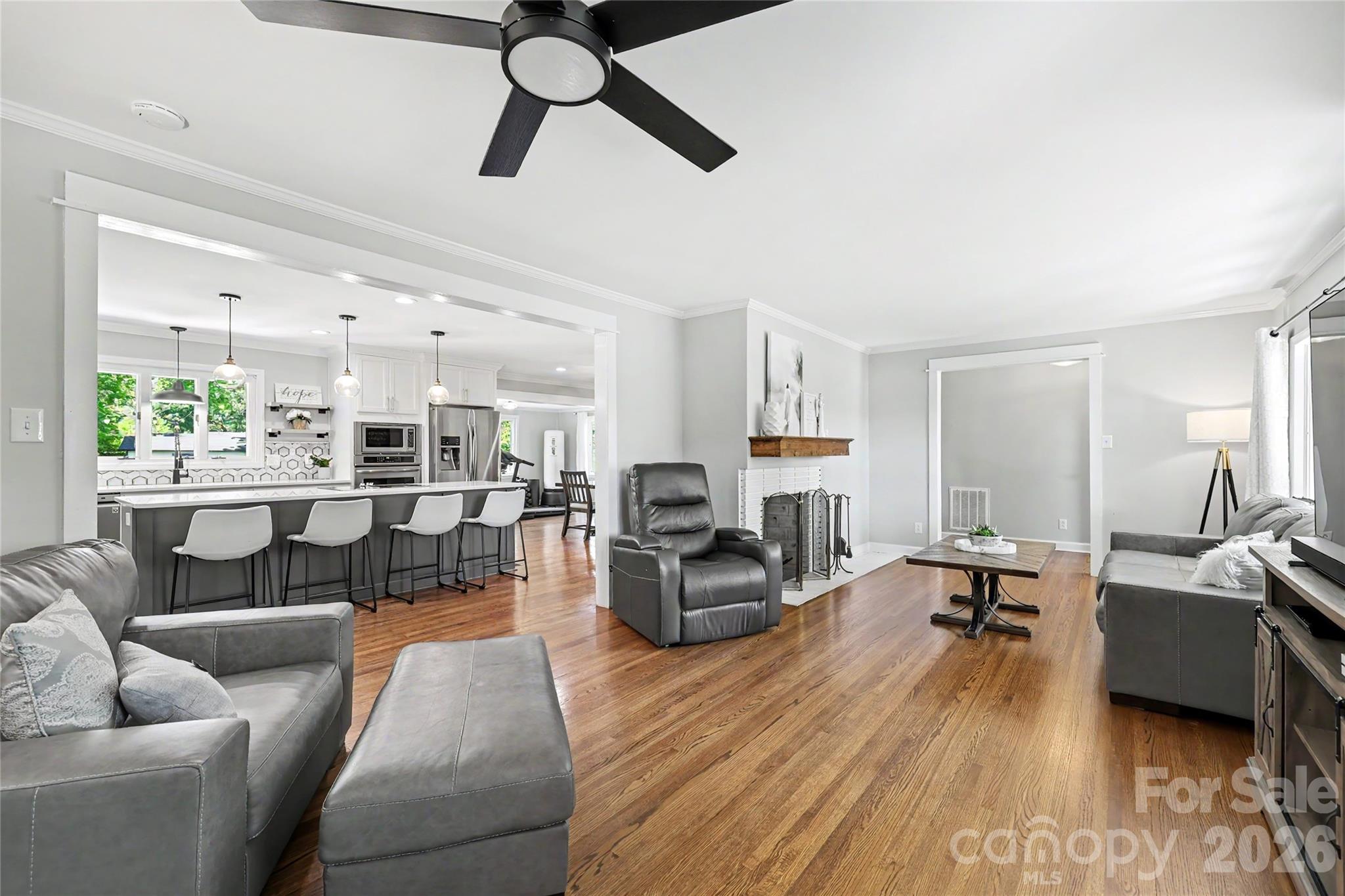 101 Amity Circle — Belmont