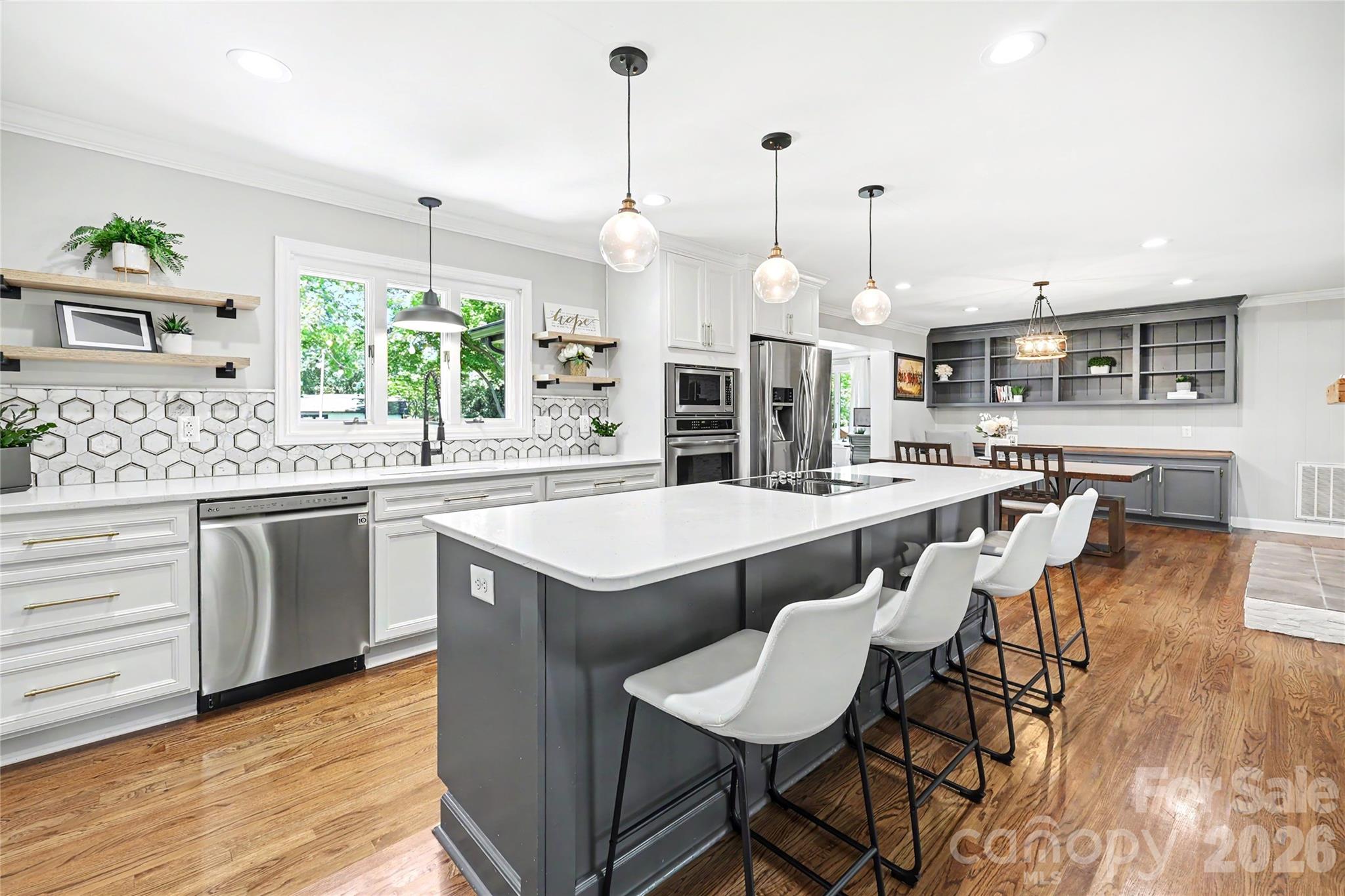 101 Amity Circle — Belmont