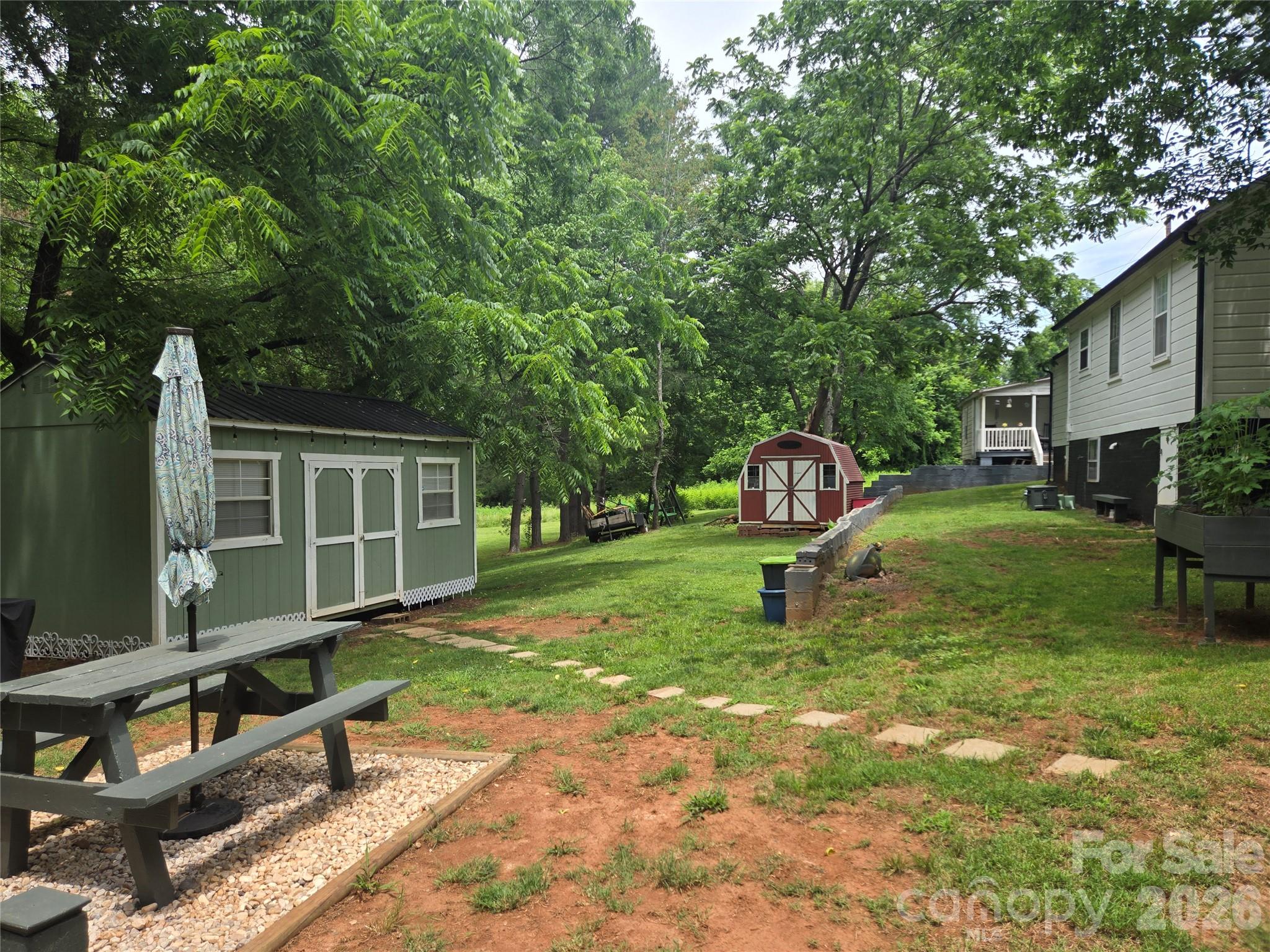 156 S Caldwell Avenue — Newton
