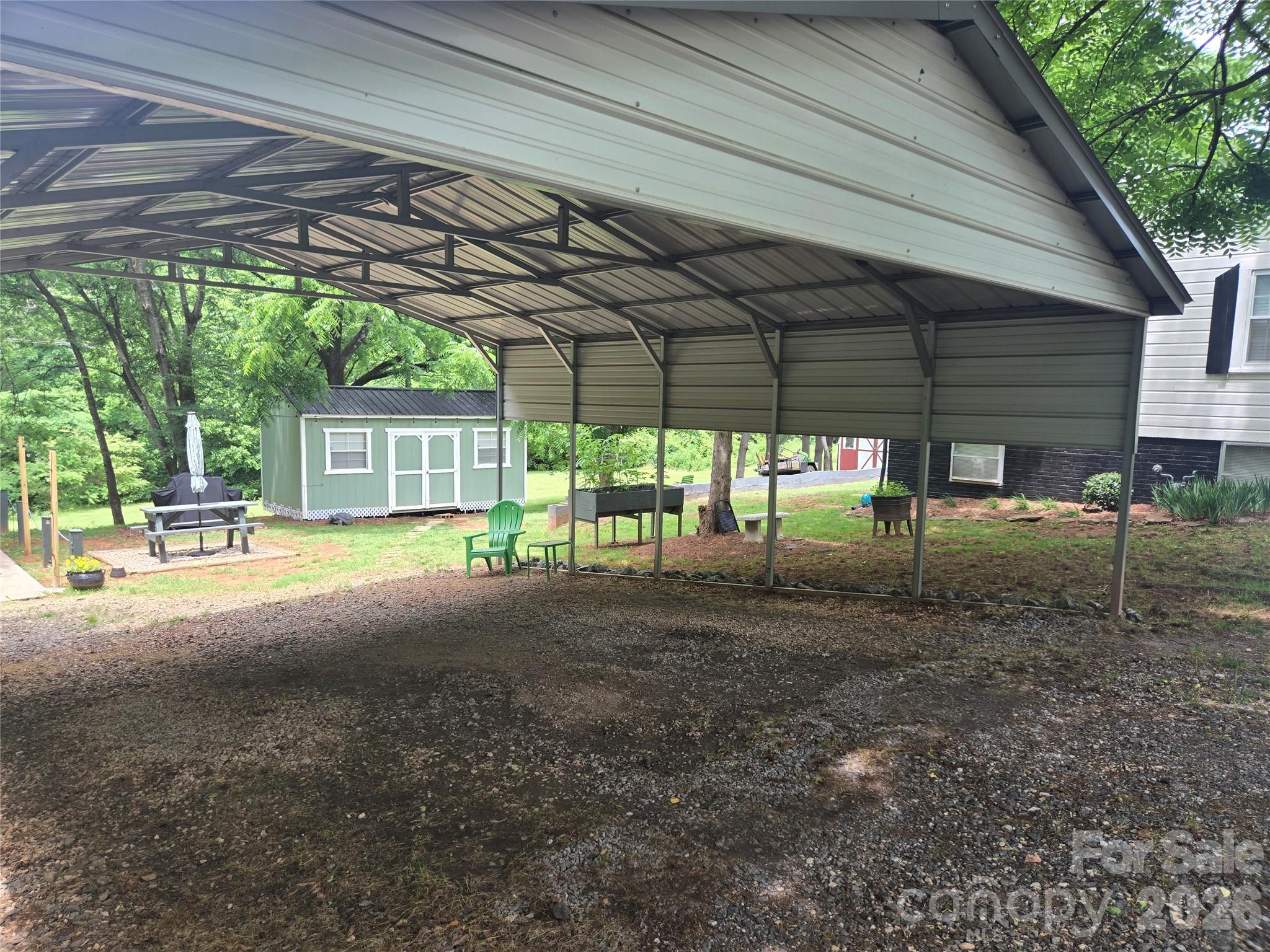 156 S Caldwell Avenue — Newton