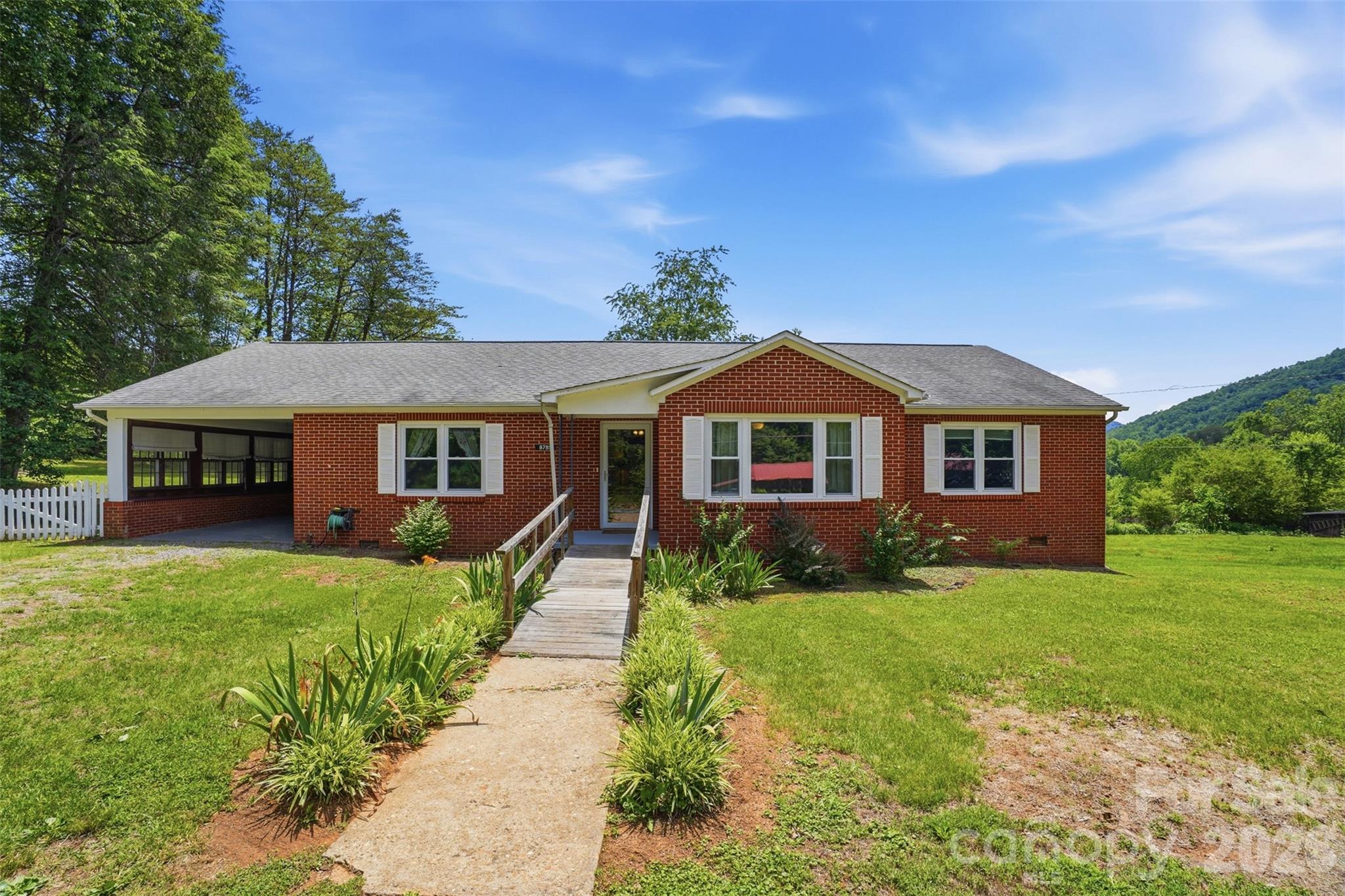 8785 Sugar Hill Road — Marion