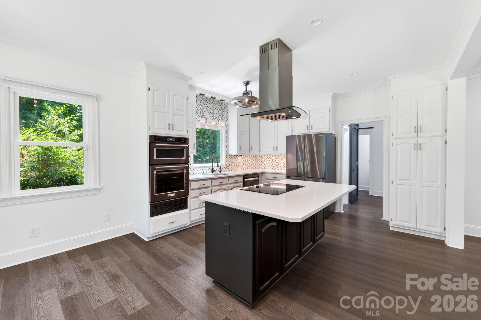 9131 N Pine Hill Lane — Charlotte