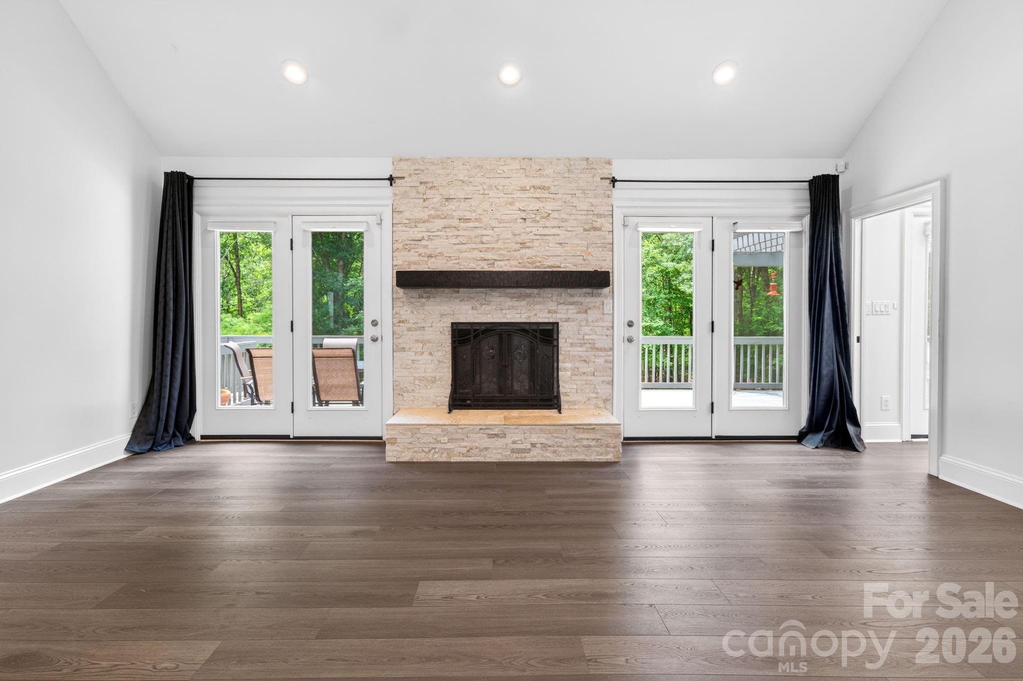 9131 N Pine Hill Lane — Charlotte