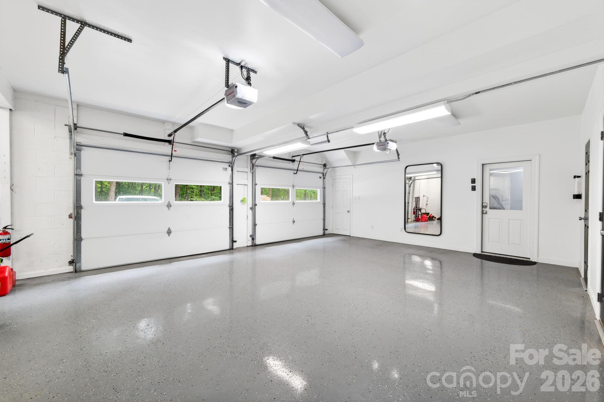 9131 N Pine Hill Lane — Charlotte