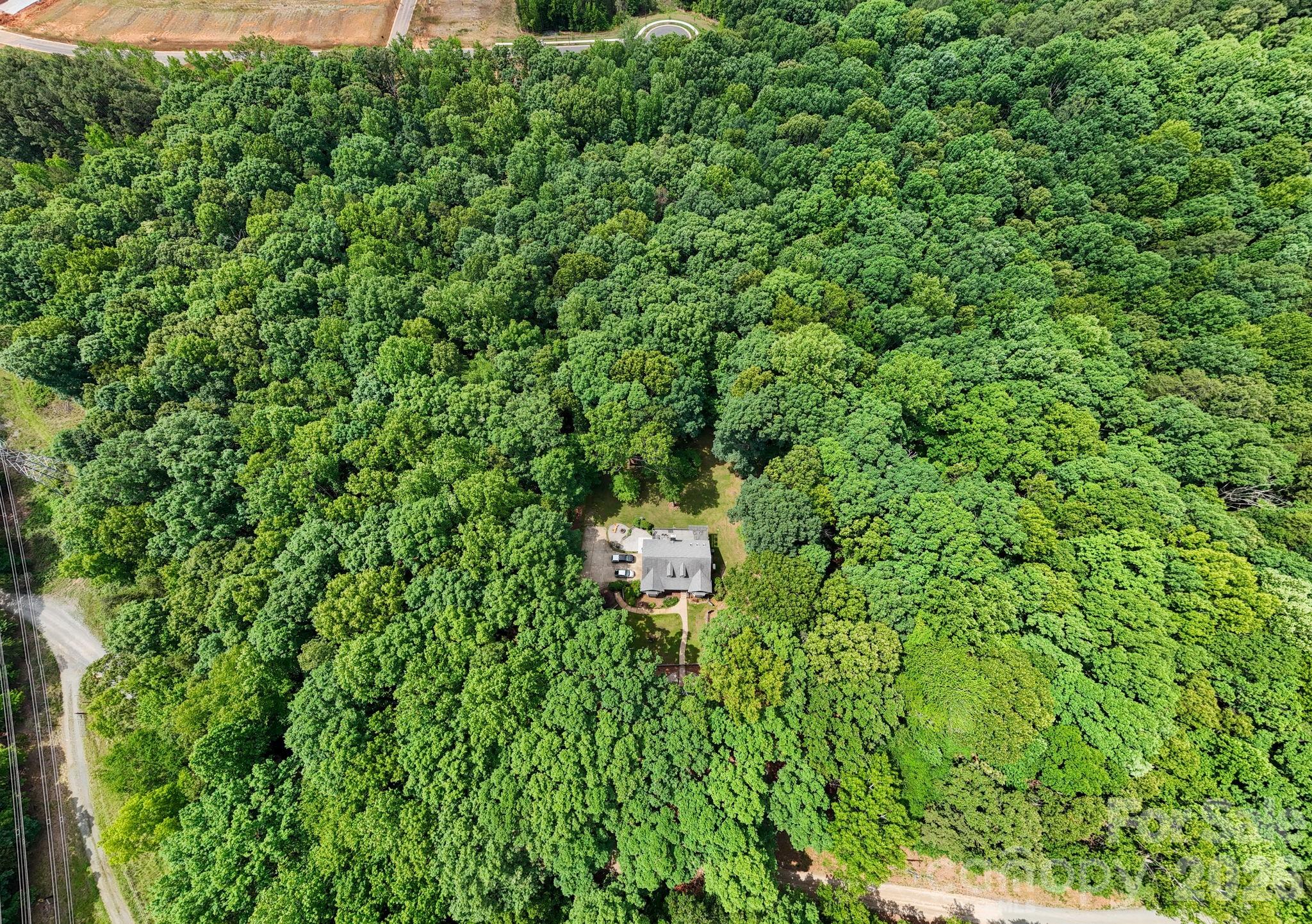 9131 N Pine Hill Lane — Charlotte