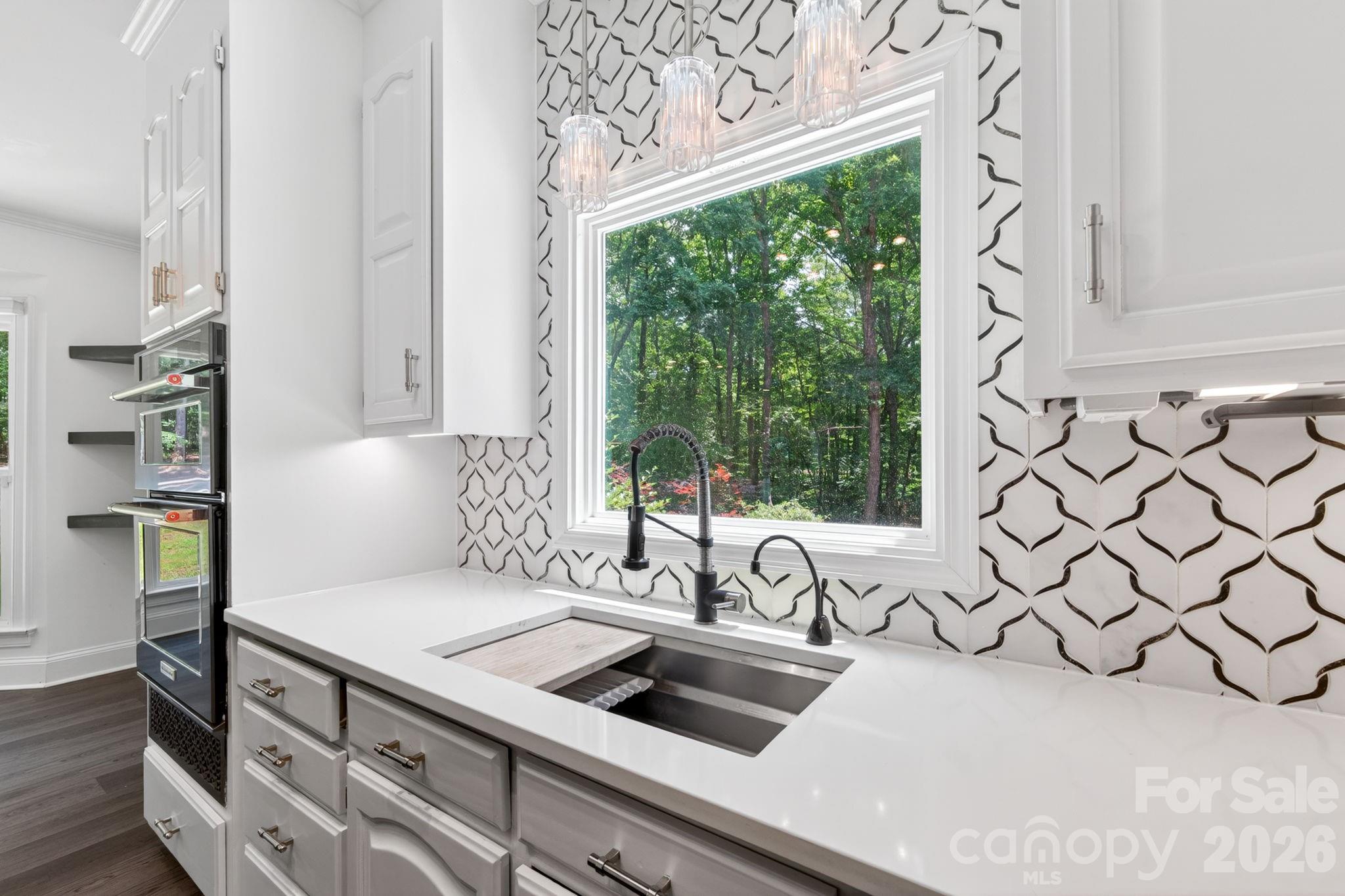 9131 N Pine Hill Lane — Charlotte