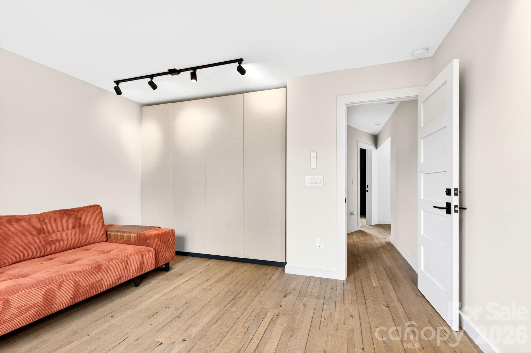 48 Woodvale Avenue — Asheville