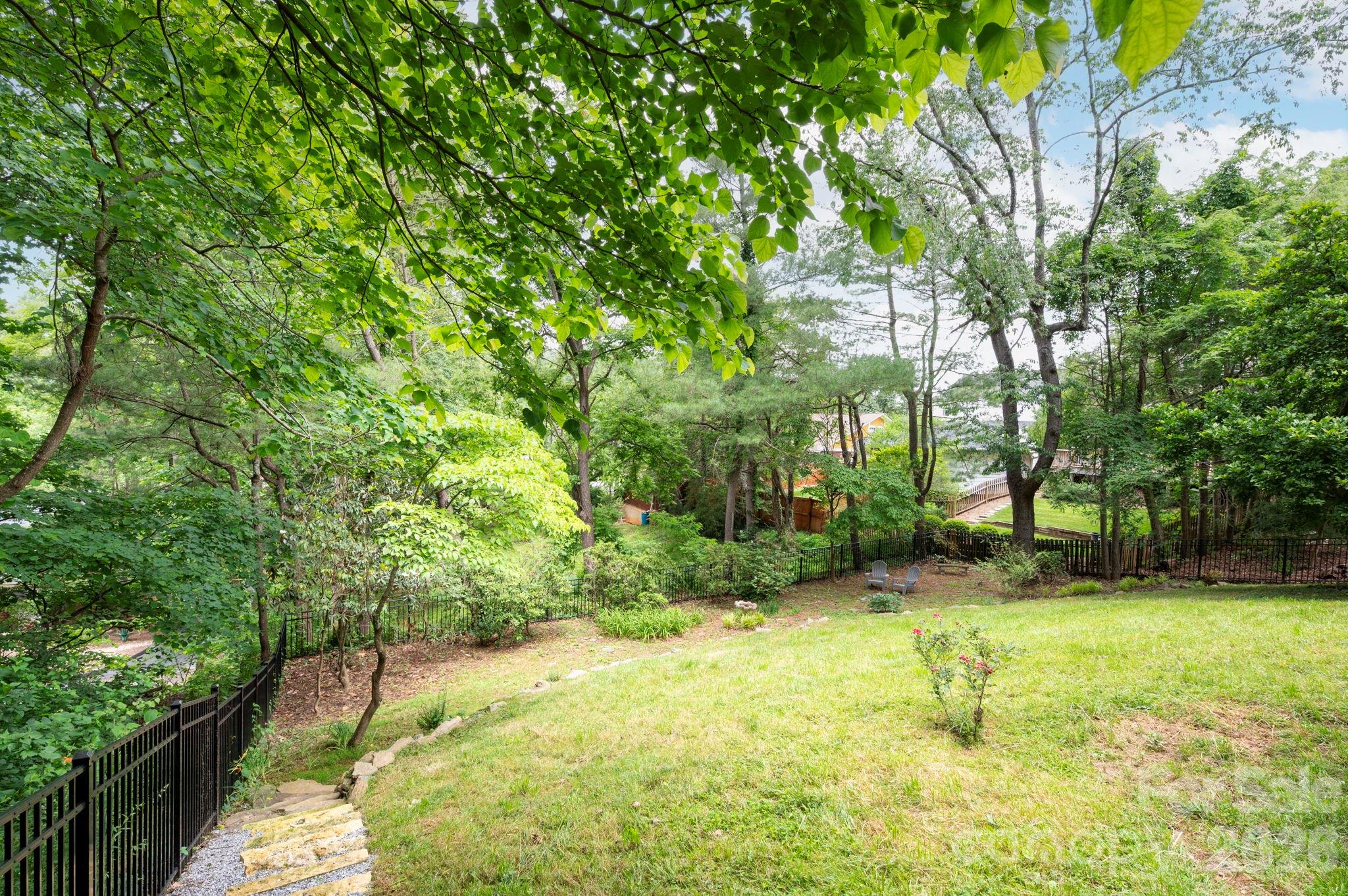 48 Woodvale Avenue — Asheville