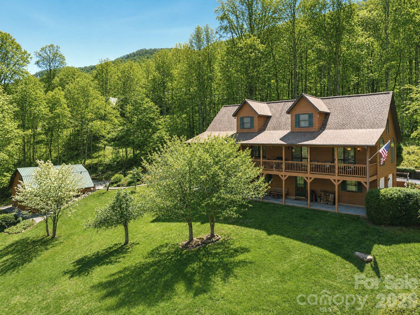 89 Stump Lane — Maggie Valley