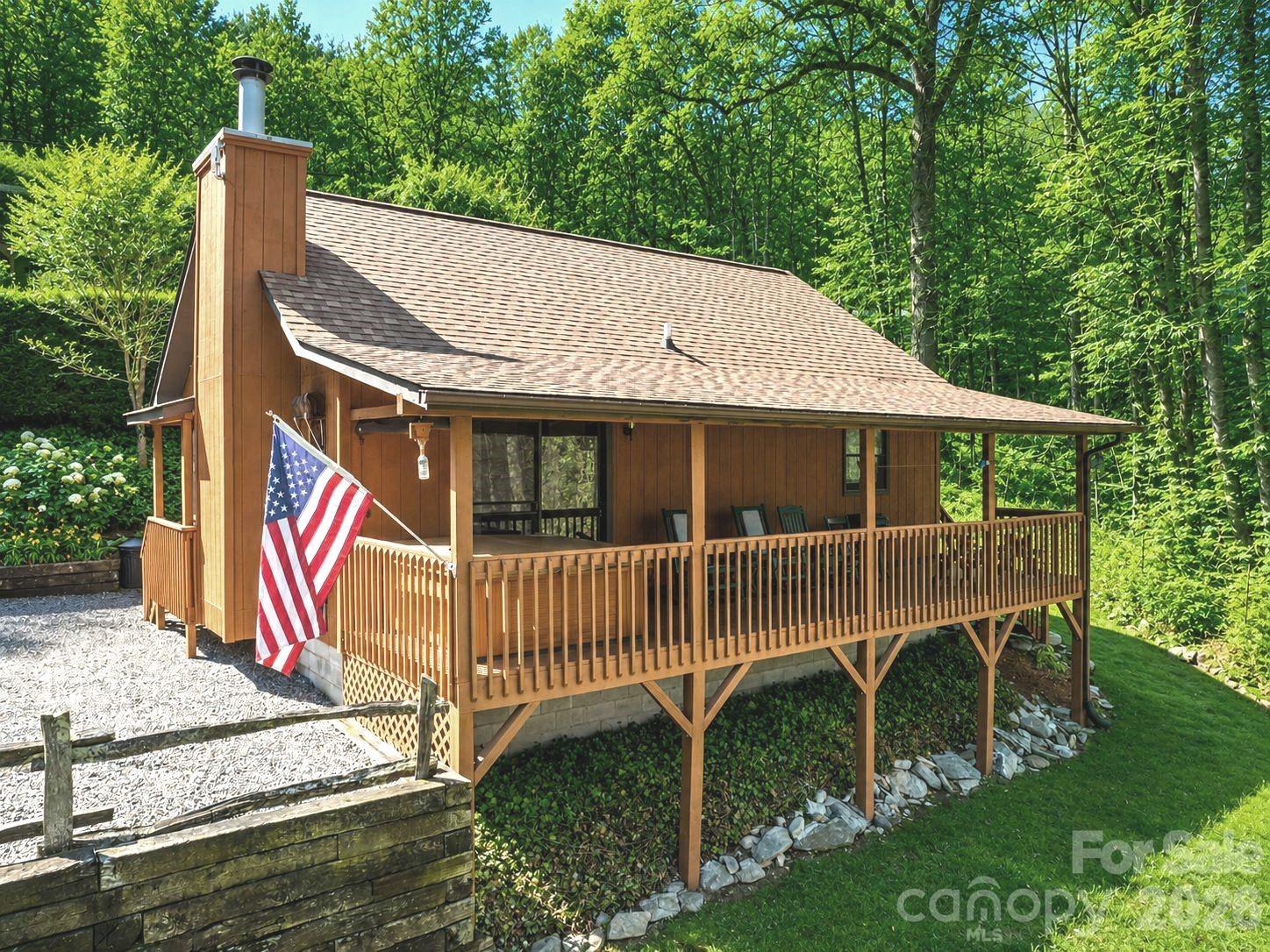89 Stump Lane — Maggie Valley