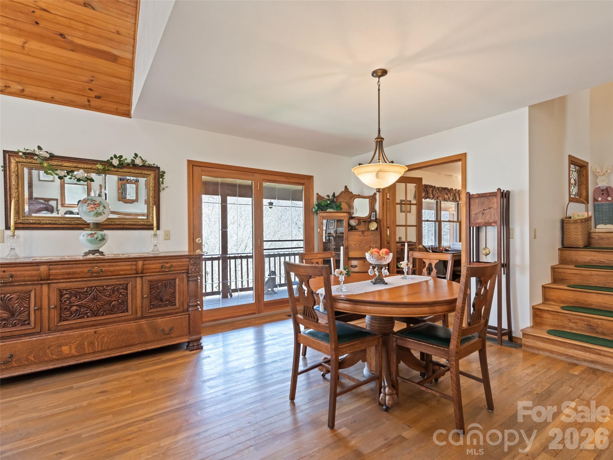 89 Stump Lane — Maggie Valley