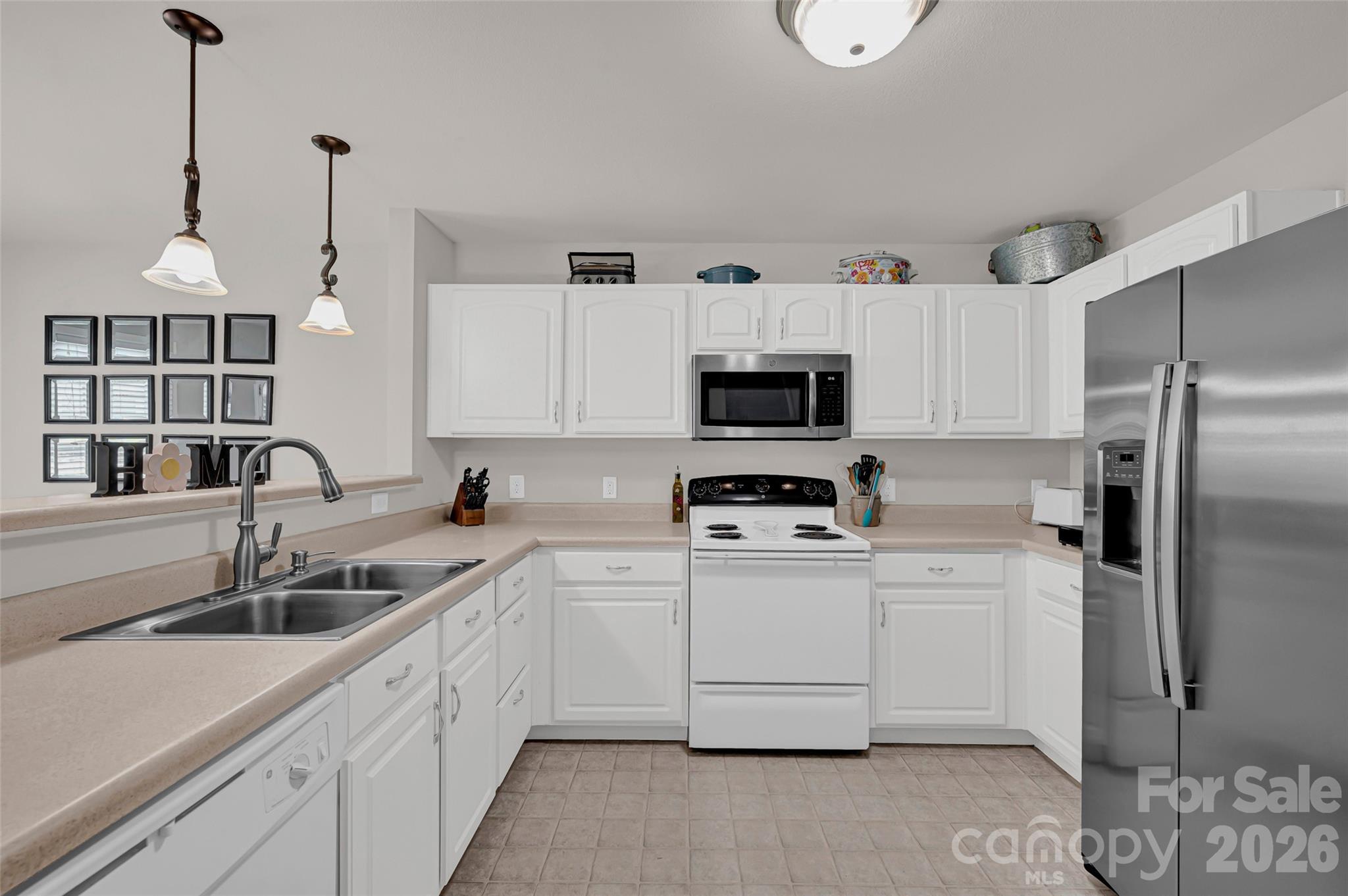 211 Wolf Creek Lane — Statesville