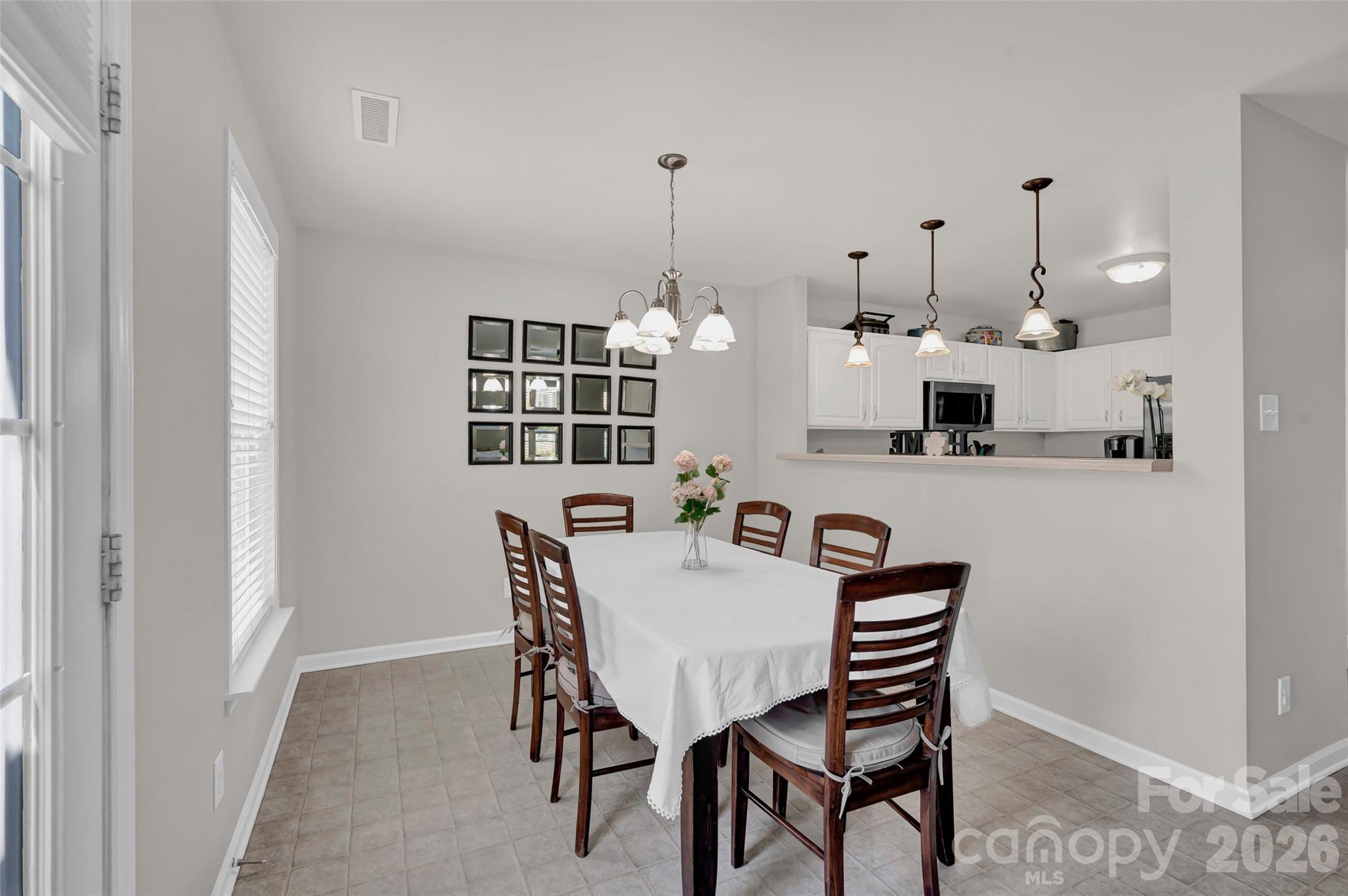 211 Wolf Creek Lane — Statesville