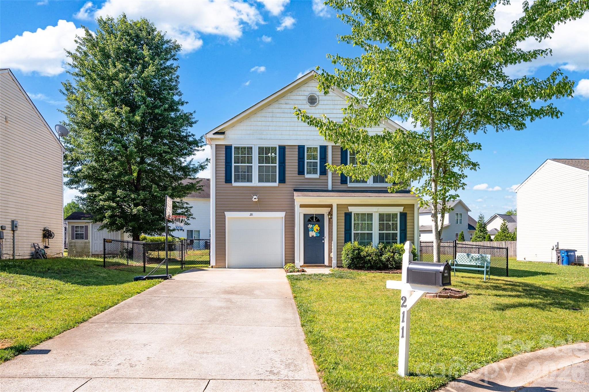 211 Wolf Creek Lane — Statesville