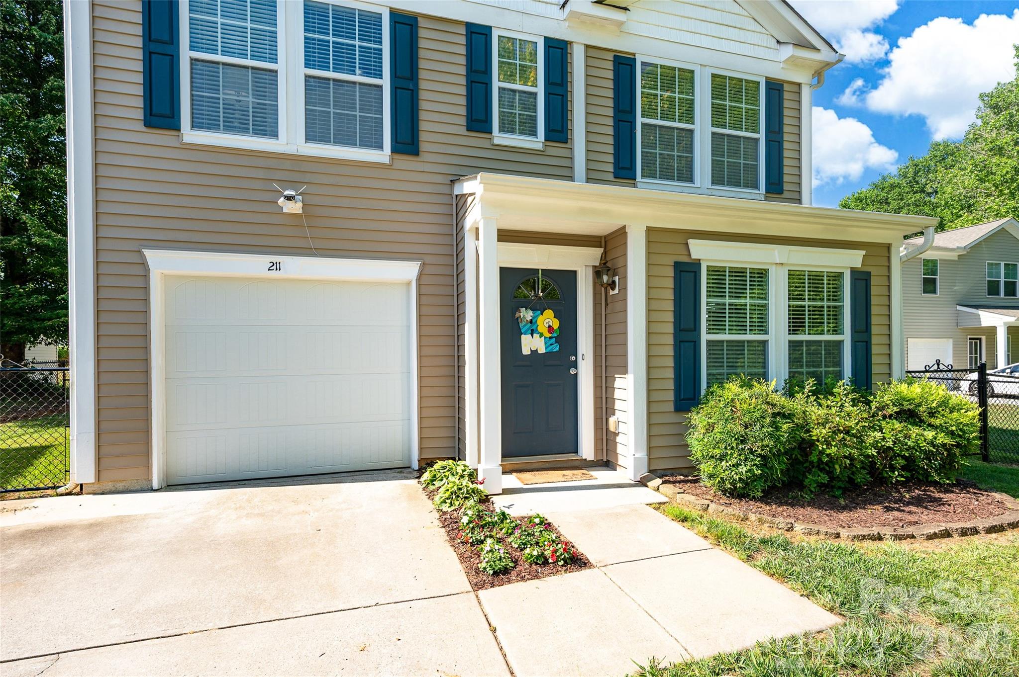 211 Wolf Creek Lane — Statesville