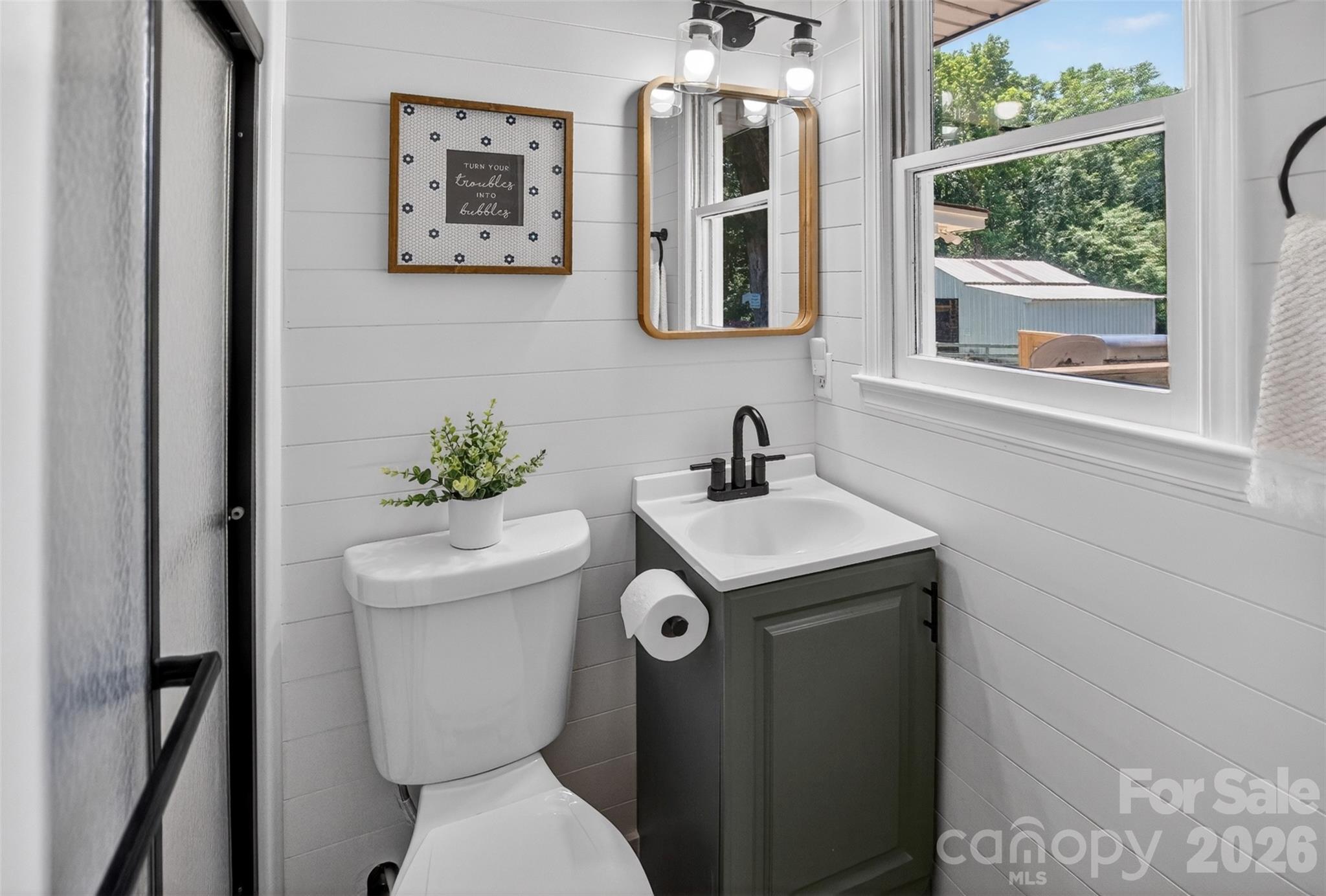 1609 Hall Road — Chester