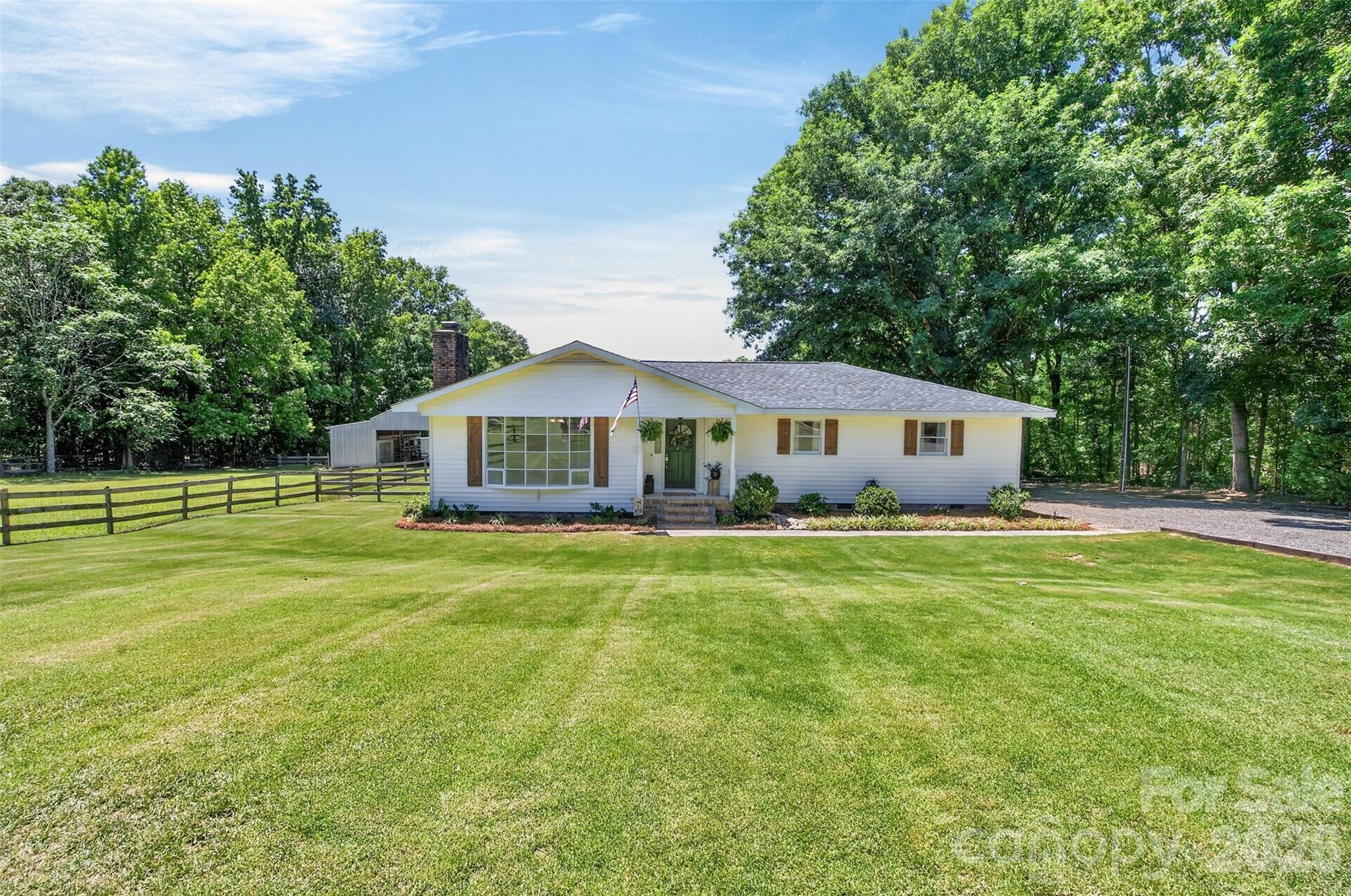 1609 Hall Road — Chester