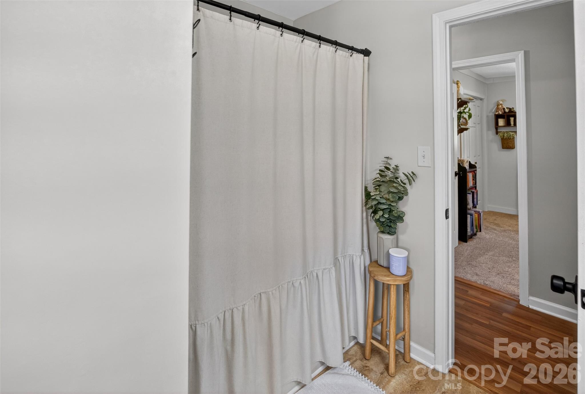 1609 Hall Road — Chester