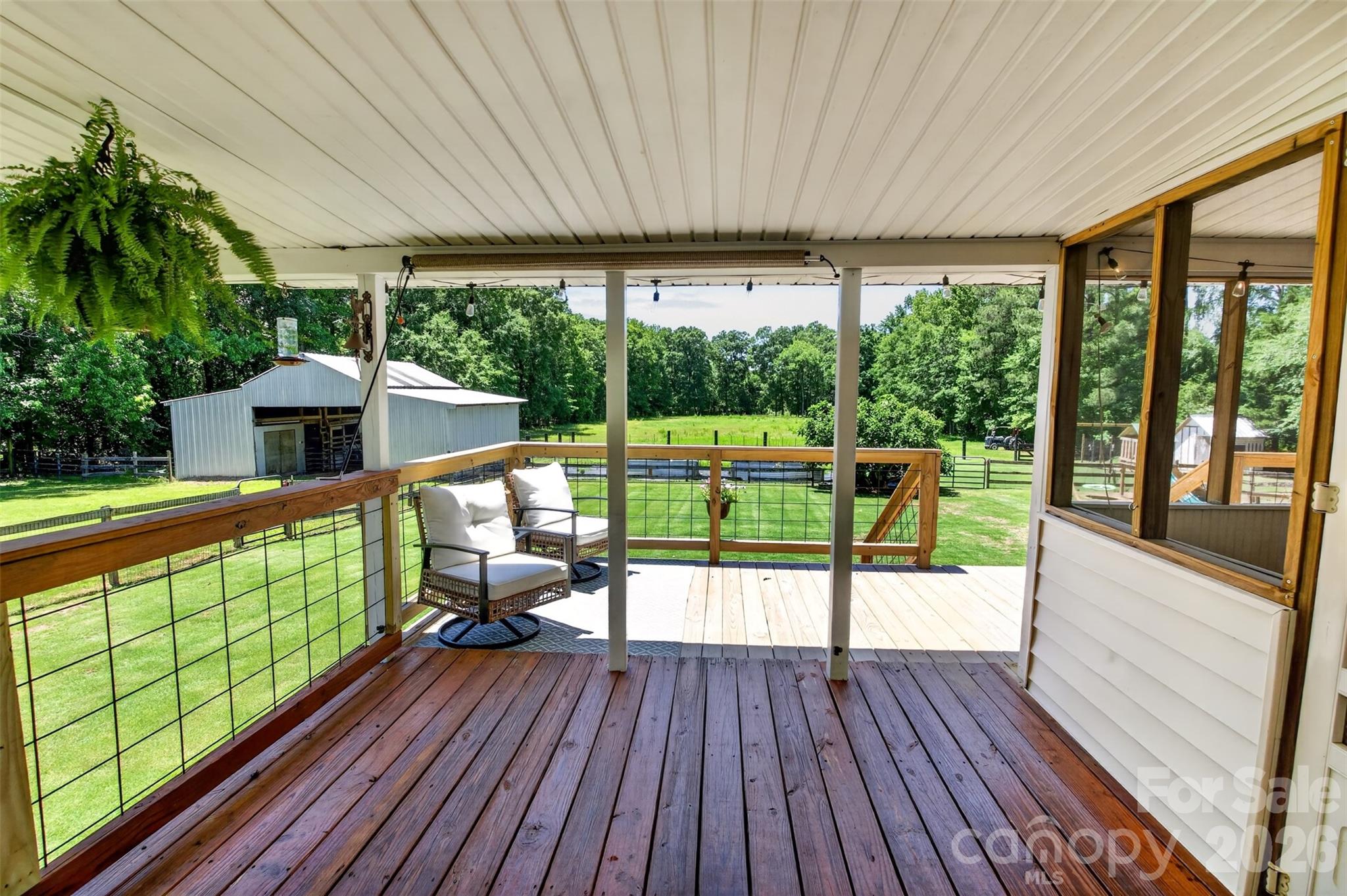 1609 Hall Road — Chester