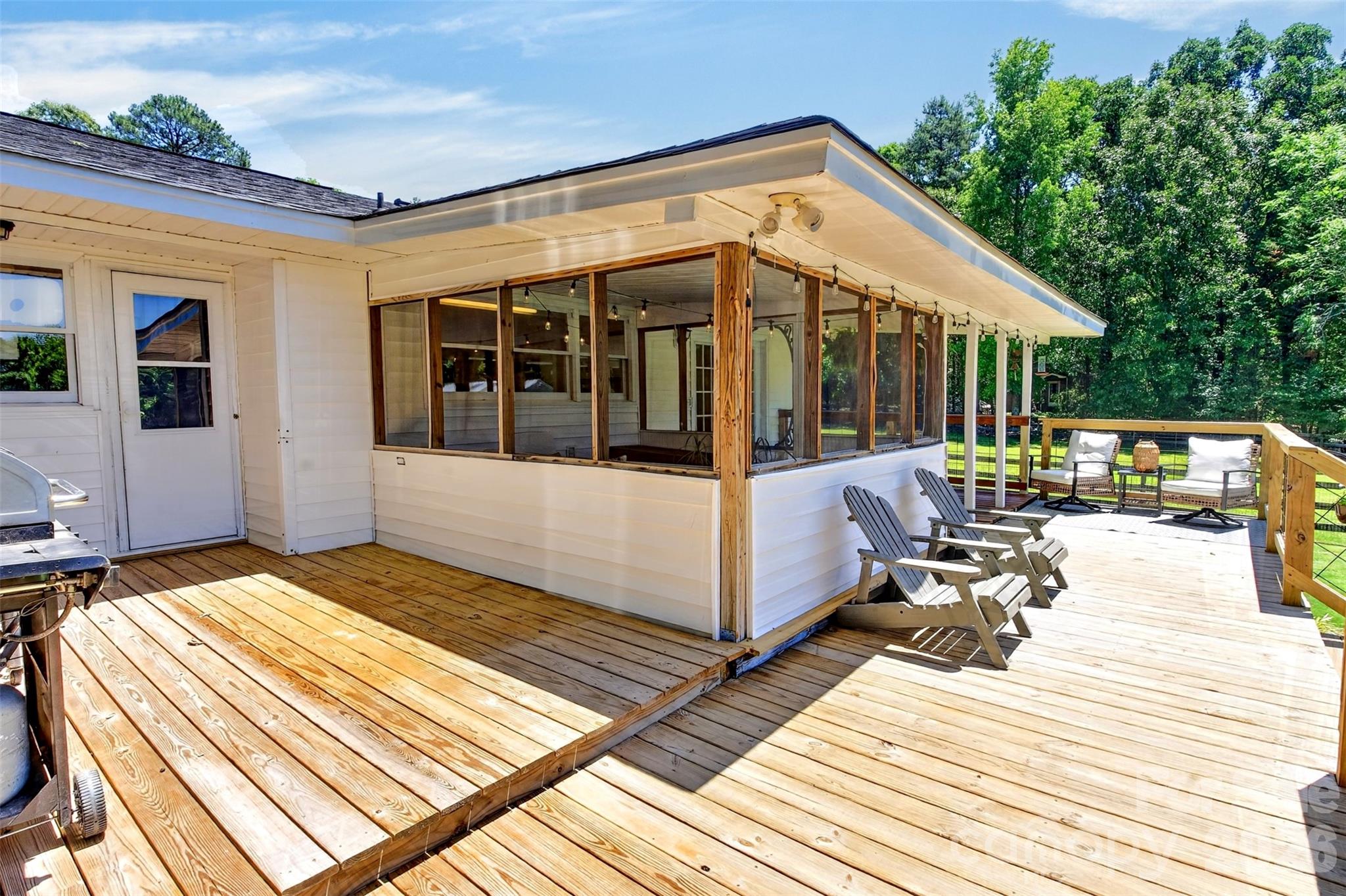 1609 Hall Road — Chester
