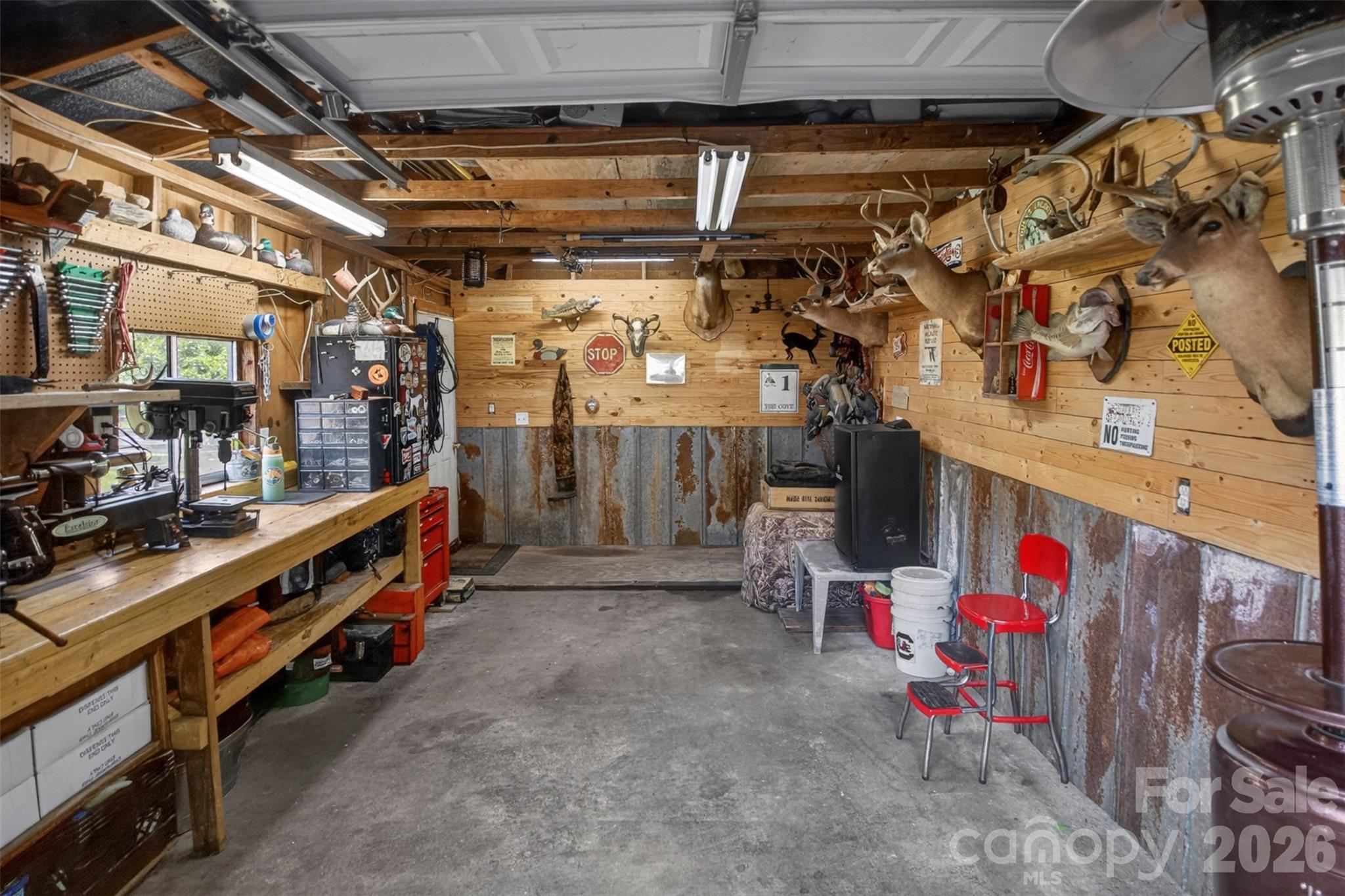1609 Hall Road — Chester
