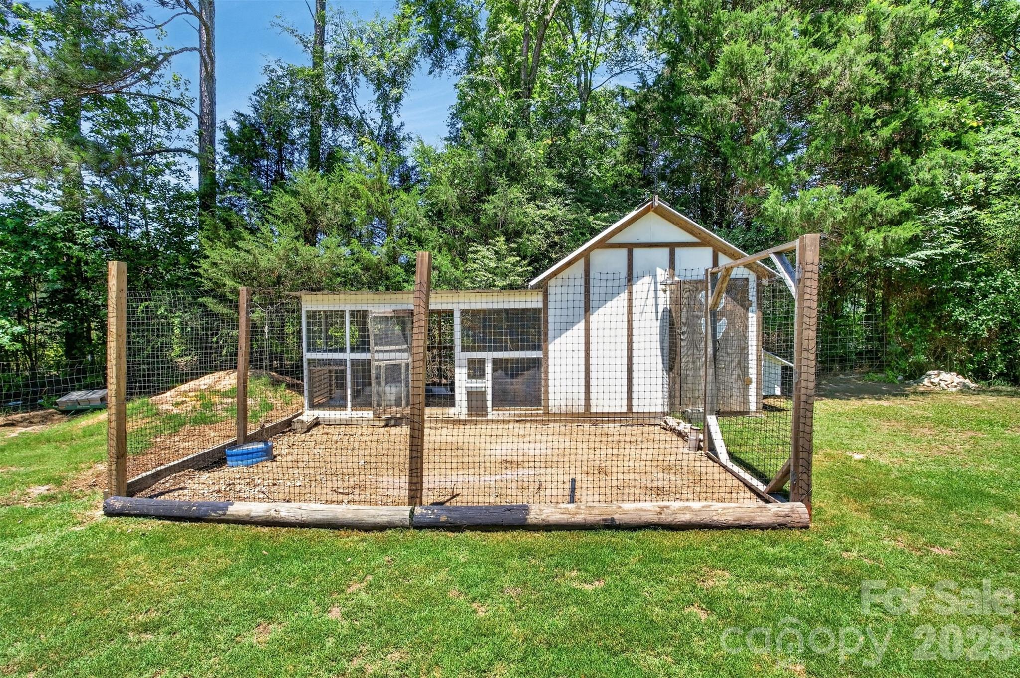 1609 Hall Road — Chester