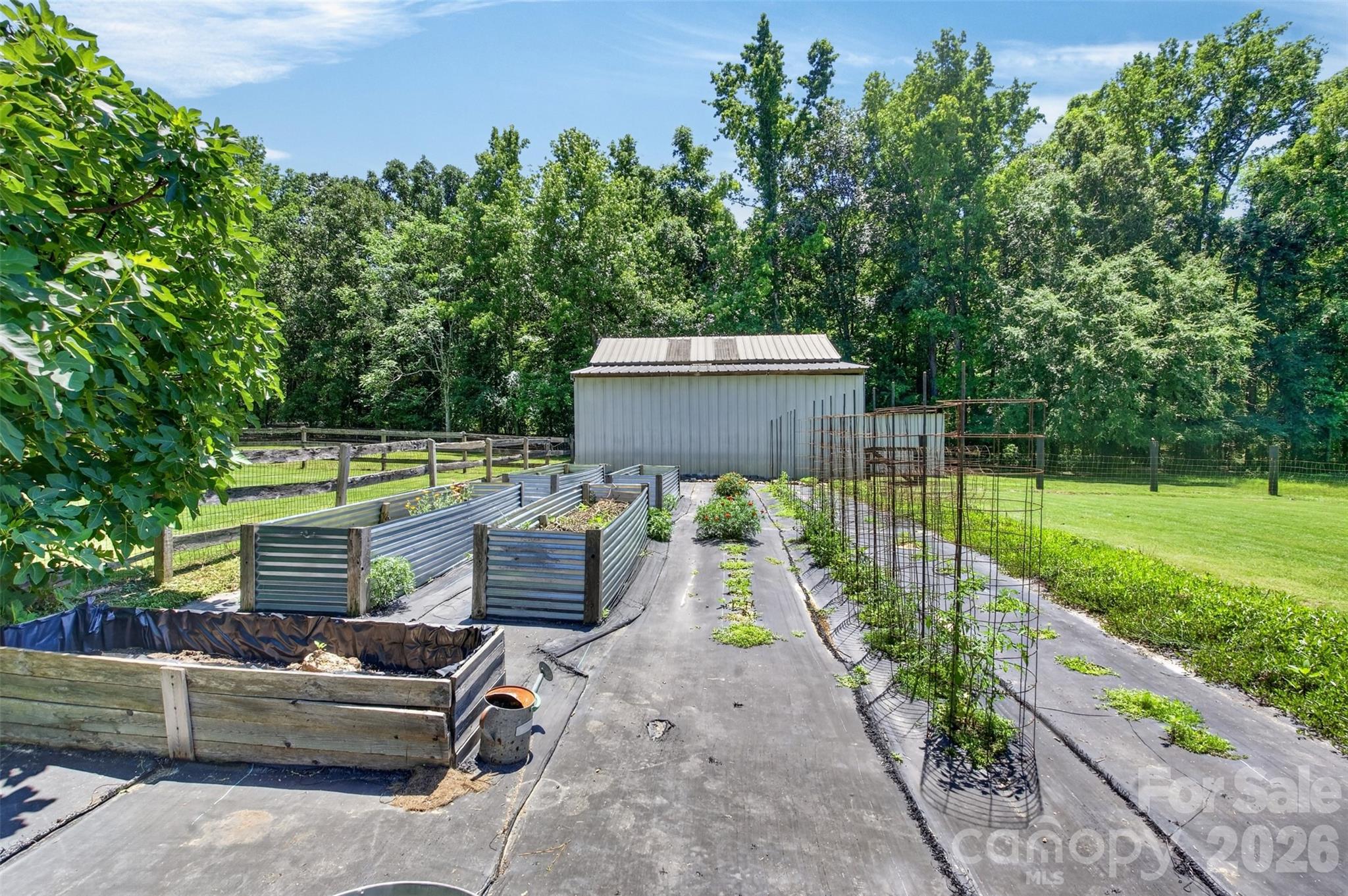 1609 Hall Road — Chester